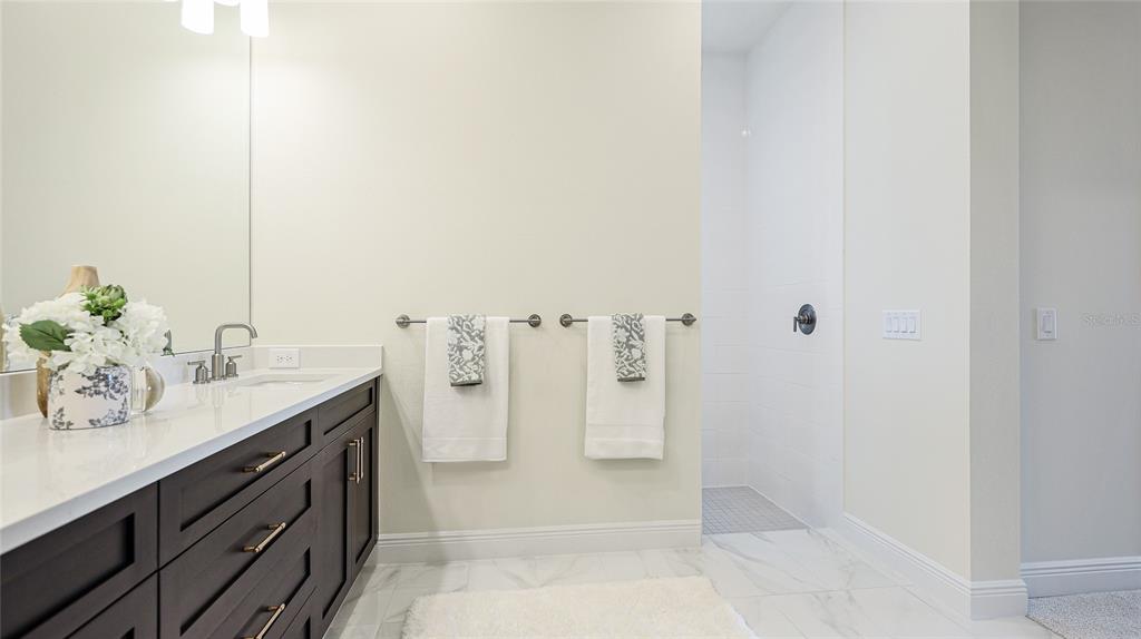 Sarasota, Florida, 34240, United States, 4 Bedrooms Bedrooms, ,4 BathroomsBathrooms,Residential,For Sale,1987779