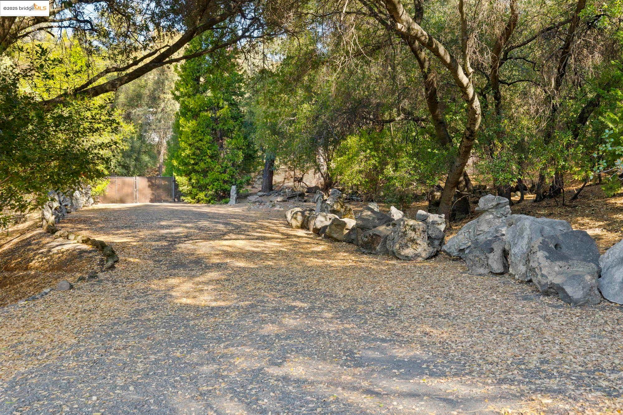 Sonora, California, 95370, United States, 5 Bedrooms Bedrooms, ,4 BathroomsBathrooms,Residential,For Sale,2006245