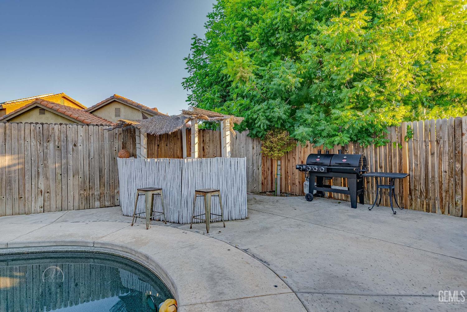 Bakersfield, California, 93313, United States, 4 Bedrooms Bedrooms, ,2 BathroomsBathrooms,Residential,For Sale,1882139