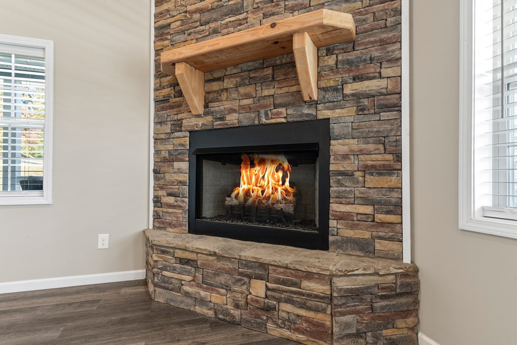 Blue Ridge, Georgia, 30513, United States, 3 Bedrooms Bedrooms, ,2 BathroomsBathrooms,Residential,For Sale,1987936