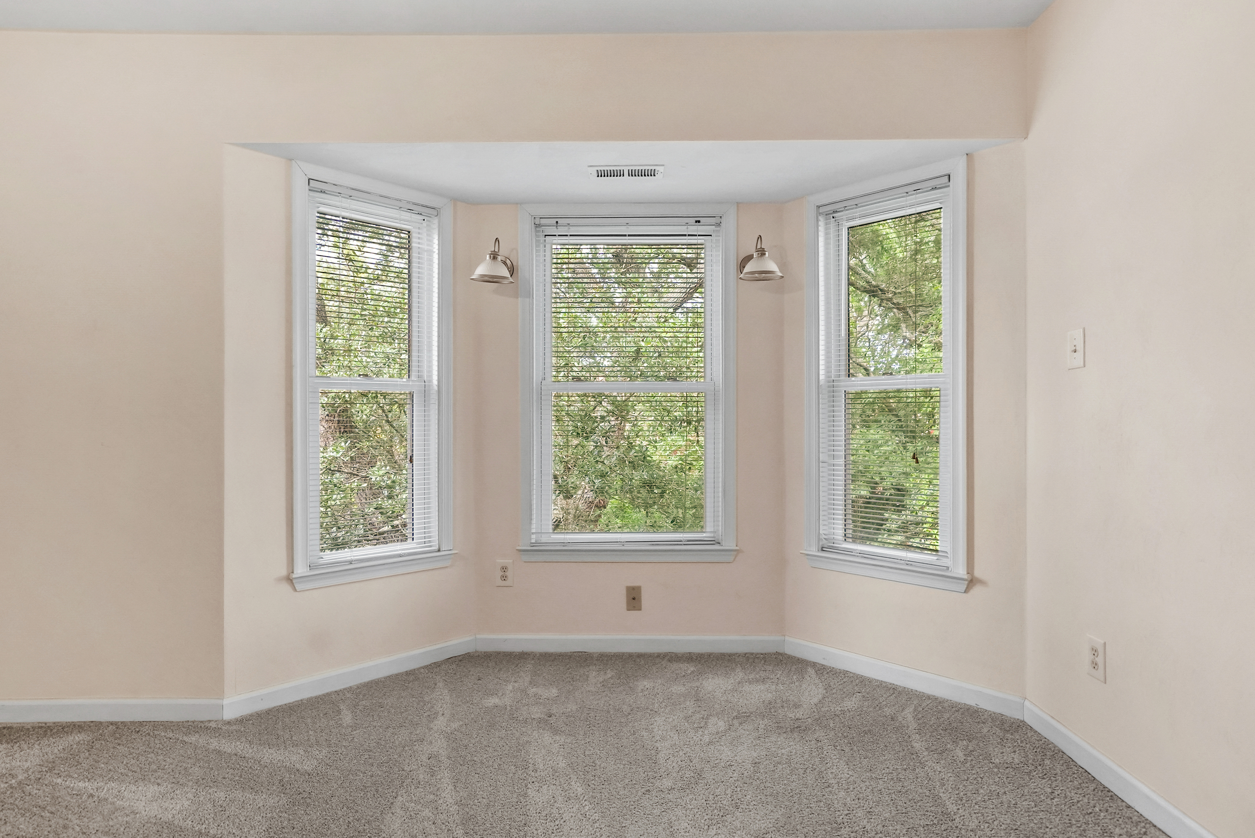  2112 Pretty Lake Avenue, Norfolk, VA, 23518 - 物件實景