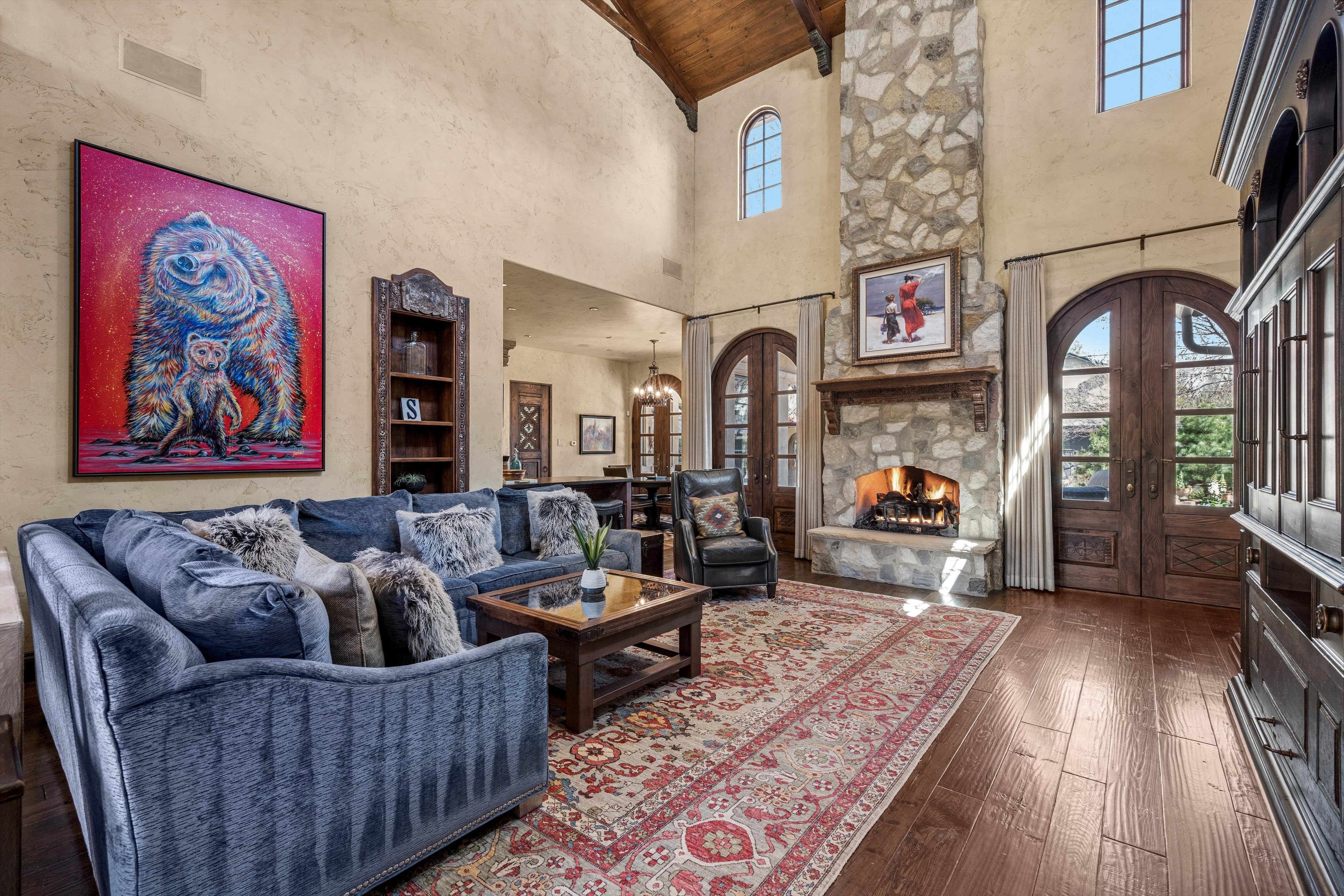  Rare Spanish Colonial Revival Home in One of Observatory Park - 物件實景