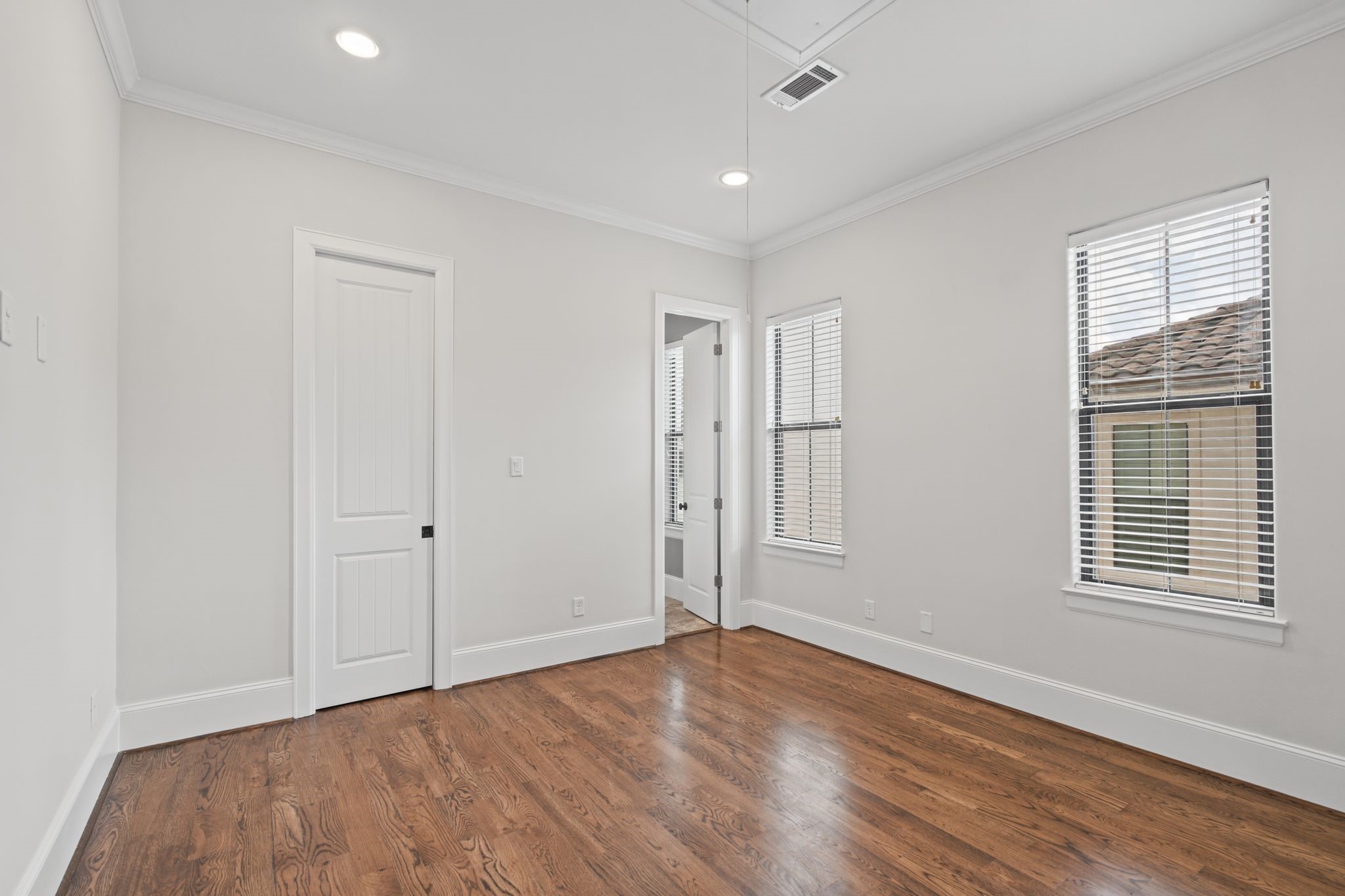  4122 Floyd Street A - 物件實景