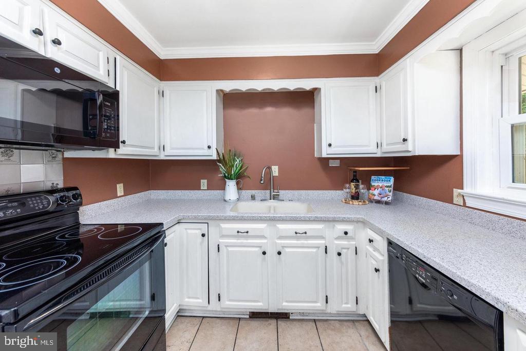 Fredericksburg, Virginia, 22405, United States, 5 Bedrooms Bedrooms, ,3 BathroomsBathrooms,Residential,For Sale,2013092