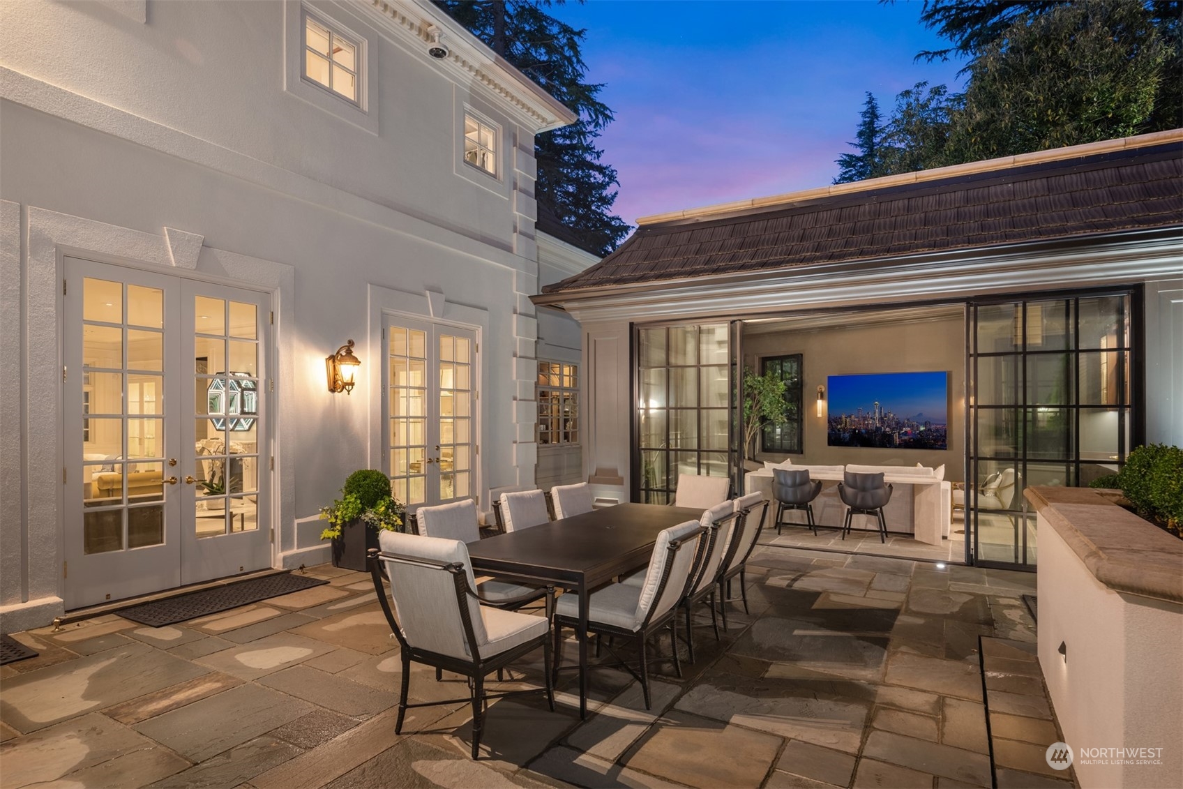 Clyde Hill, Washington, 98004, United States, 5 Bedrooms Bedrooms, ,4 BathroomsBathrooms,Residential,For Sale,1684635