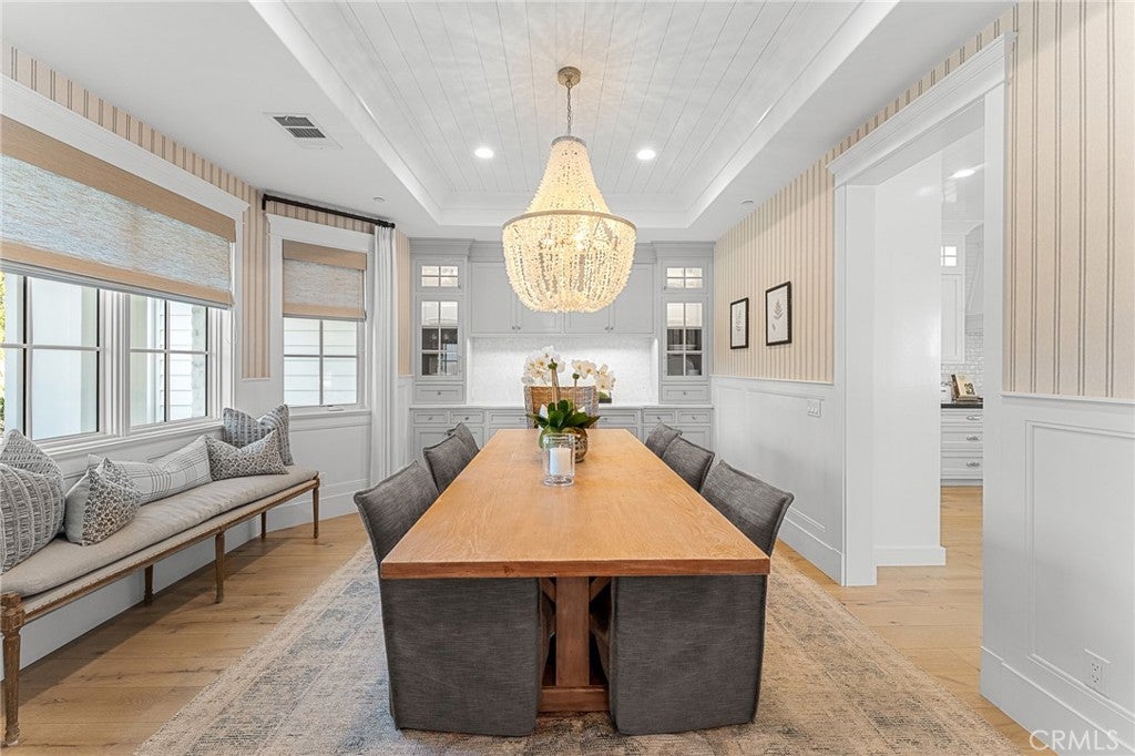 Redlands, California, 92373, United States, 5 Bedrooms Bedrooms, ,6 BathroomsBathrooms,Residential,For Sale,1984155