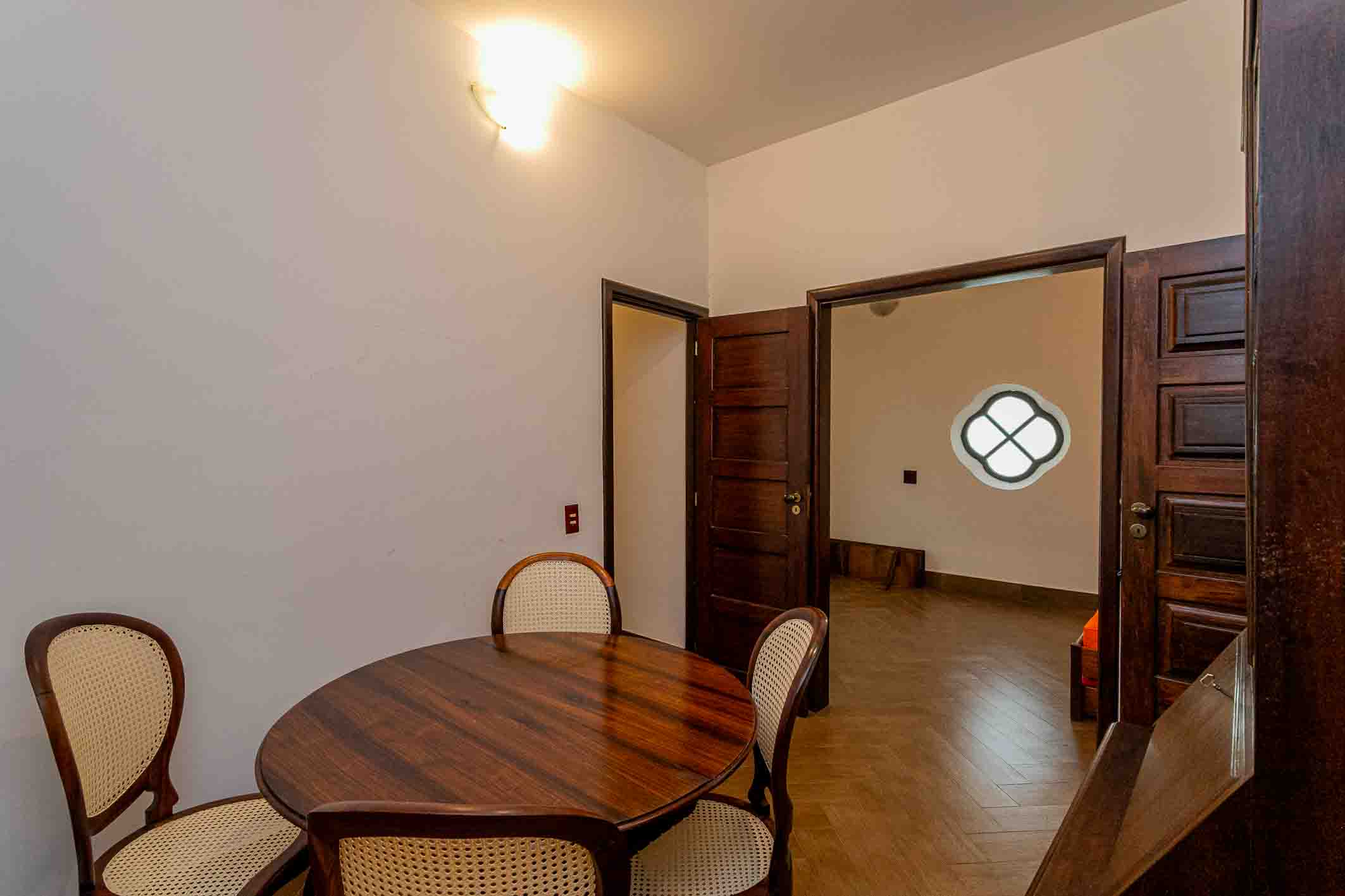  Residence on a quiet street with expansion potential - 物件實景