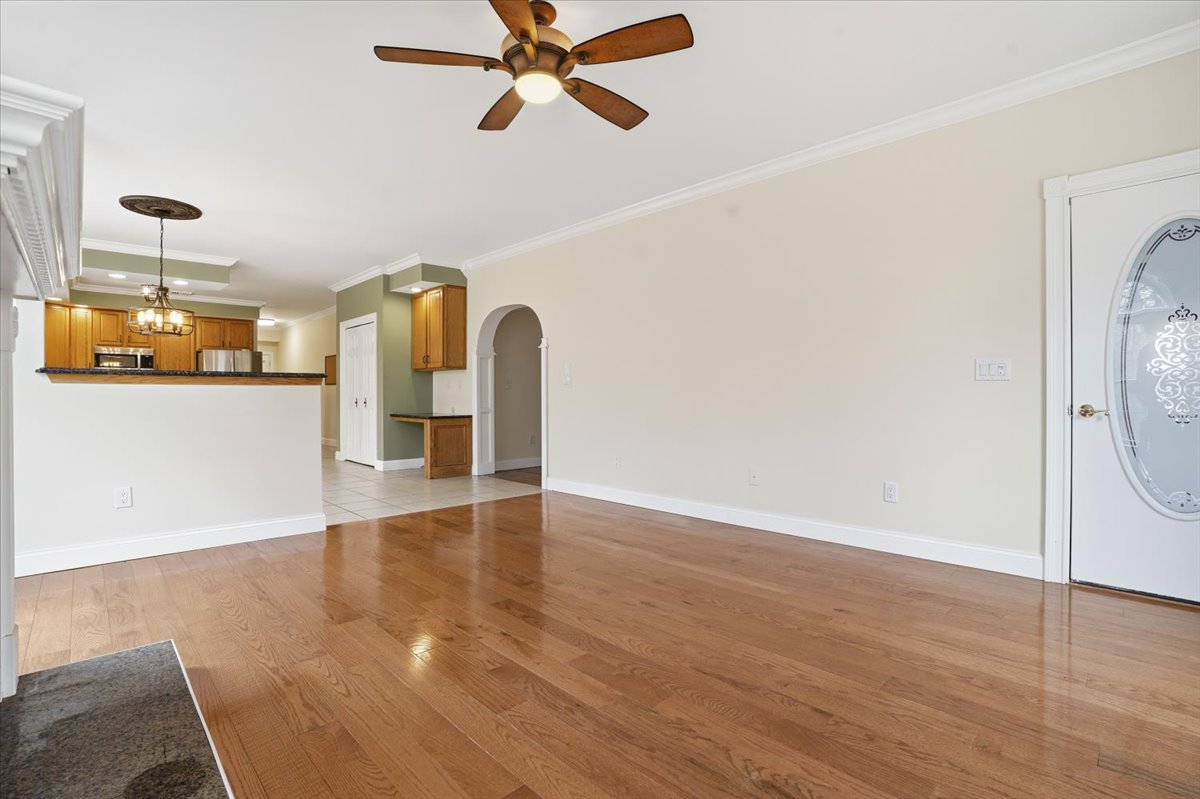 Milford, Pennsylvania, 18337, United States, 4 Bedrooms Bedrooms, ,3 BathroomsBathrooms,Residential,For Sale,2013781