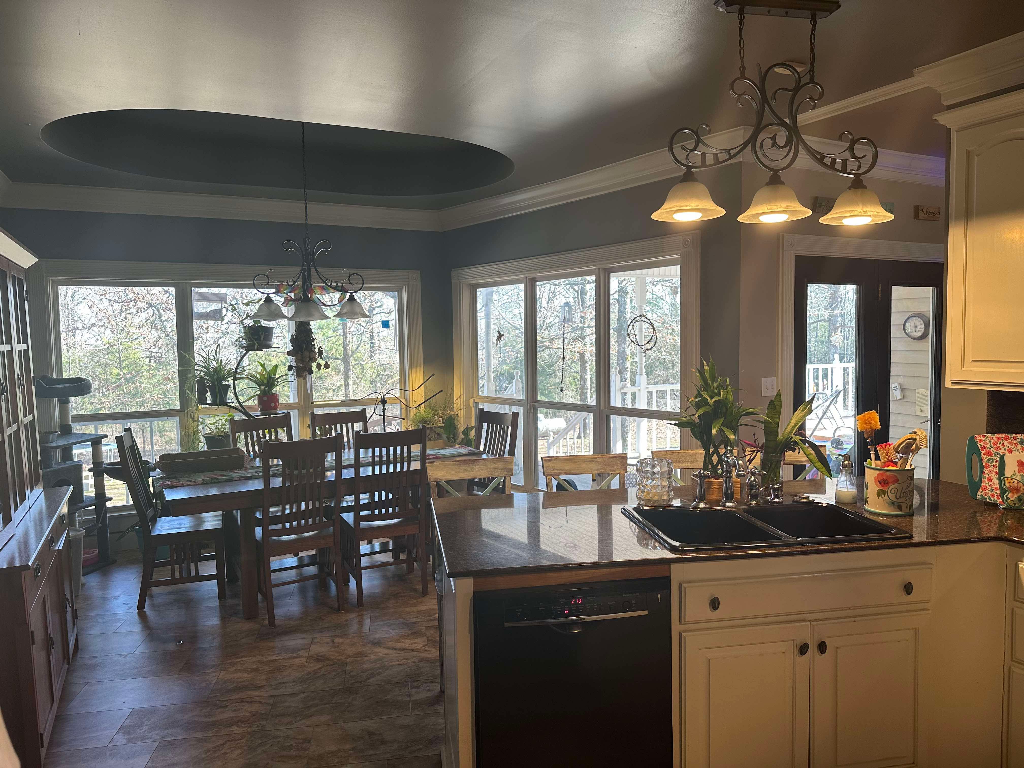 Russellville, Arkansas, 72802, United States, 5 Bedrooms Bedrooms, ,4 BathroomsBathrooms,Residential,For Sale,1866555