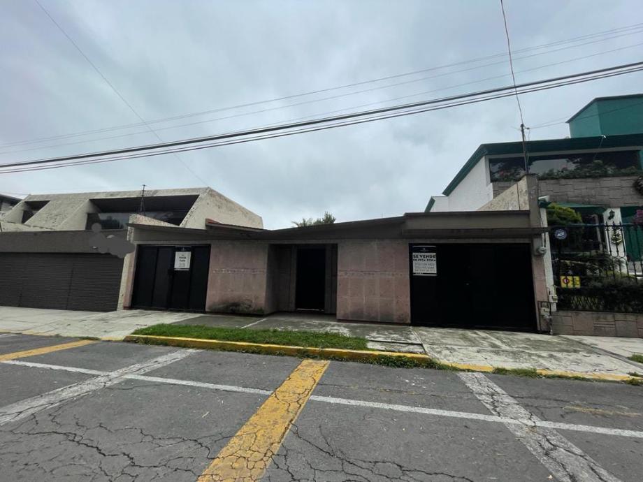 SAN CARLOS, Metepec, Estado de México, 52159, Mexico, 4 Bedrooms Bedrooms, ,3 BathroomsBathrooms,Residential,For Sale,SAN CARLOS,1441444