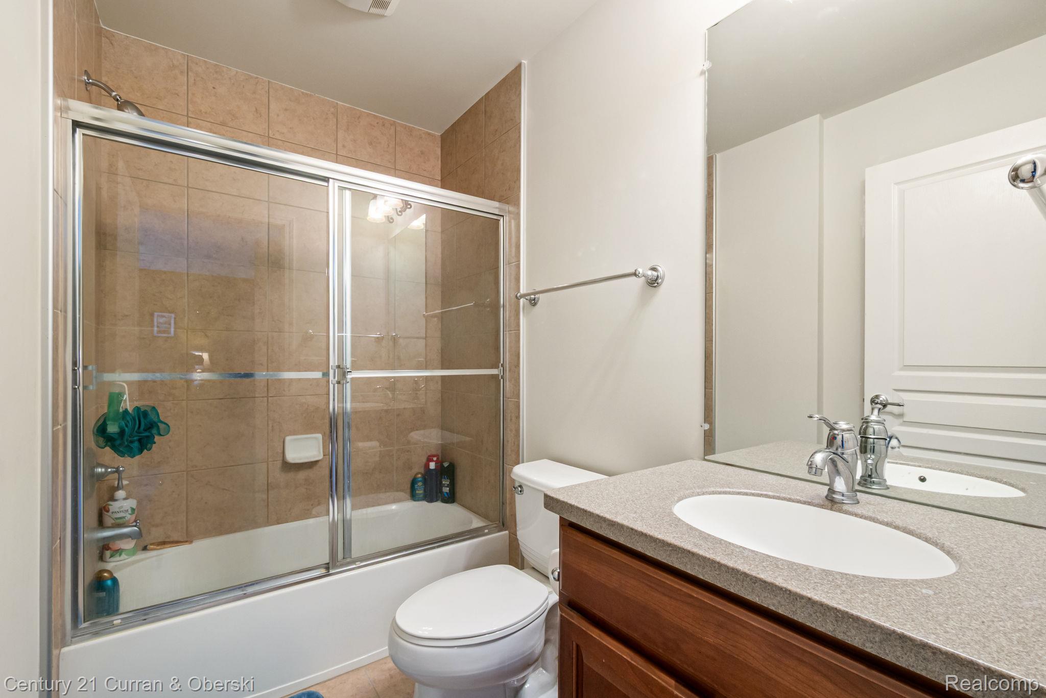 Northville, Michigan, 48168, United States, 5 Bedrooms Bedrooms, ,6 BathroomsBathrooms,Residential,For Sale,2048857
