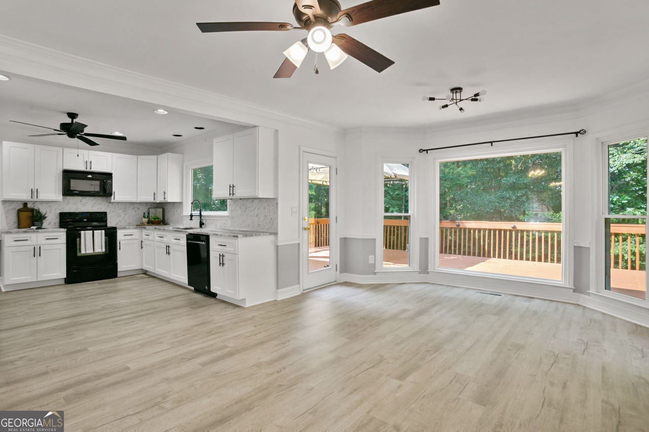 Acworth, Georgia, 30101, United States, 5 Bedrooms Bedrooms, ,4 BathroomsBathrooms,Residential,For Sale,1859098