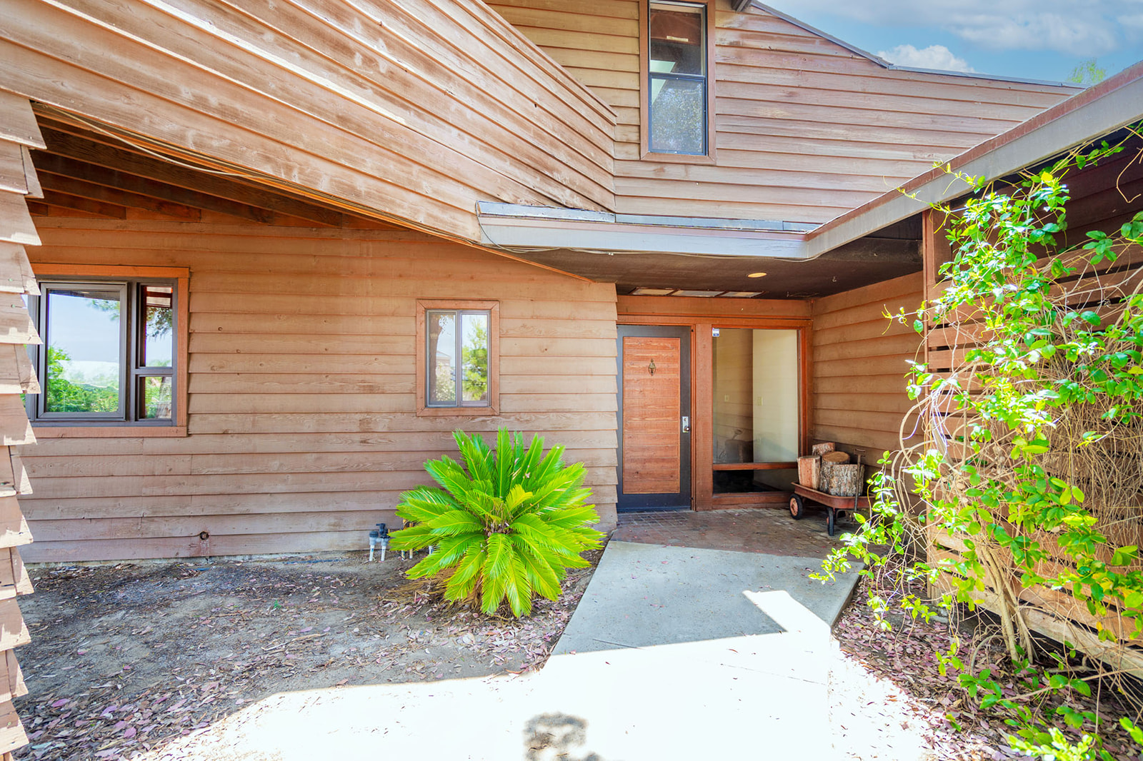 Hemet, California, 92544, United States, 6 Bedrooms Bedrooms, ,6 BathroomsBathrooms,Residential,For Sale,1849818