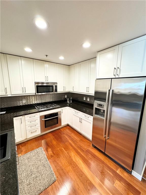 Providence, Rhode Island, 02903, United States, 2 Bedrooms Bedrooms, ,1 BathroomBathrooms,Residential,For Sale,2005779