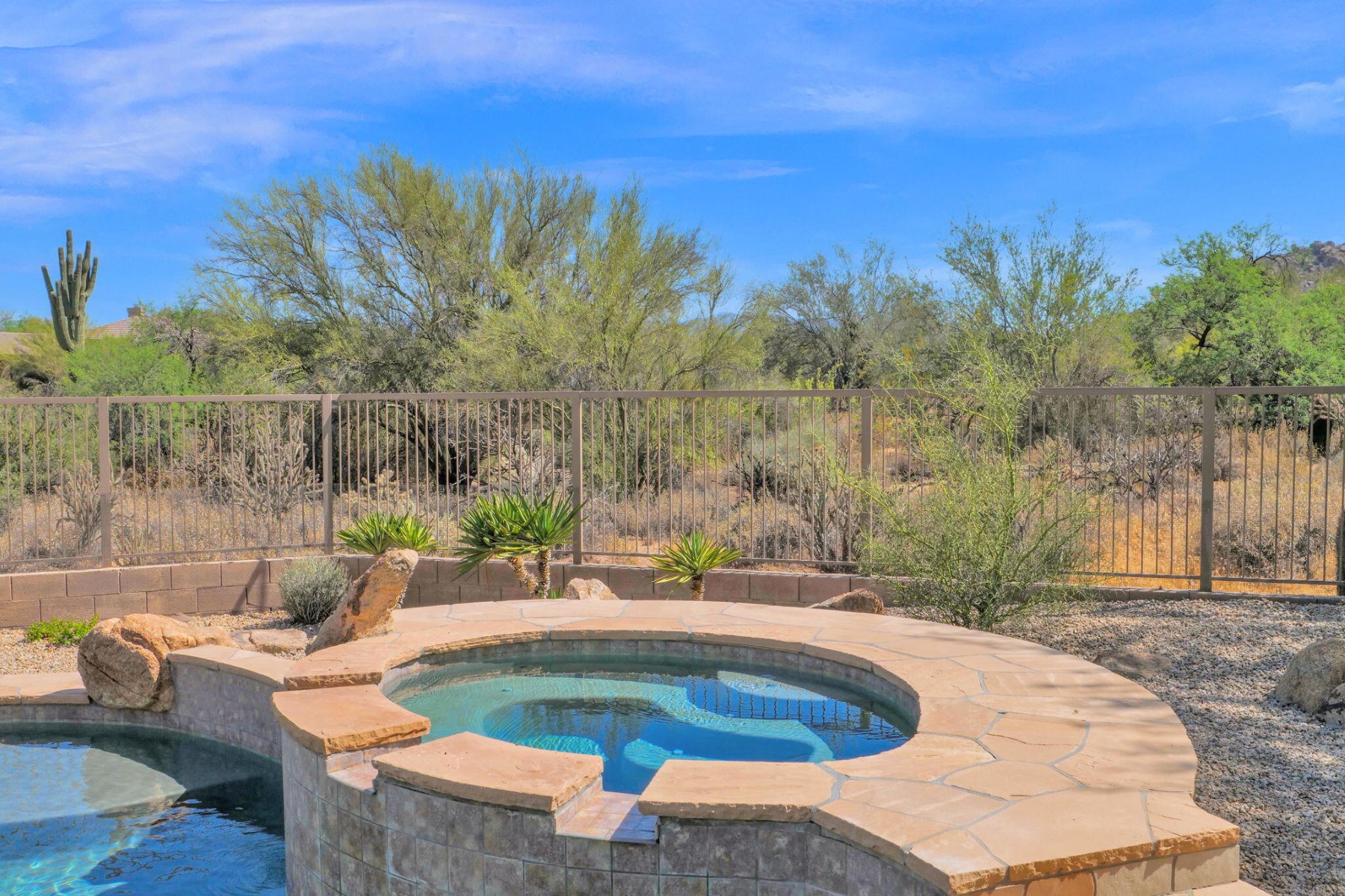  7180 E Thirsty Cactus Lane  Scottsdale, AZ - 物件實景