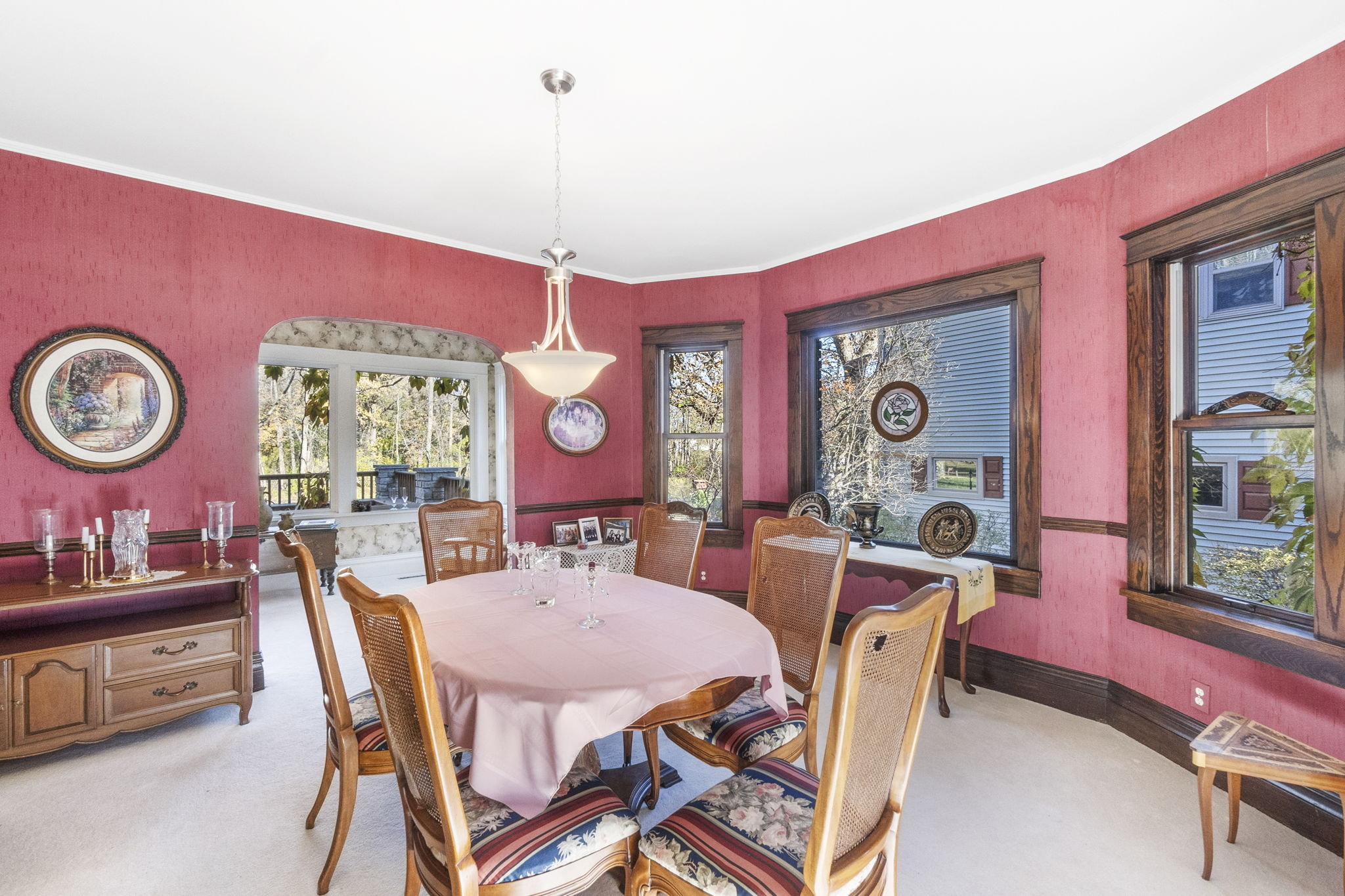 Mason City, Iowa, 50401, United States, 5 Bedrooms Bedrooms, ,3 BathroomsBathrooms,Residential,For Sale,1974101