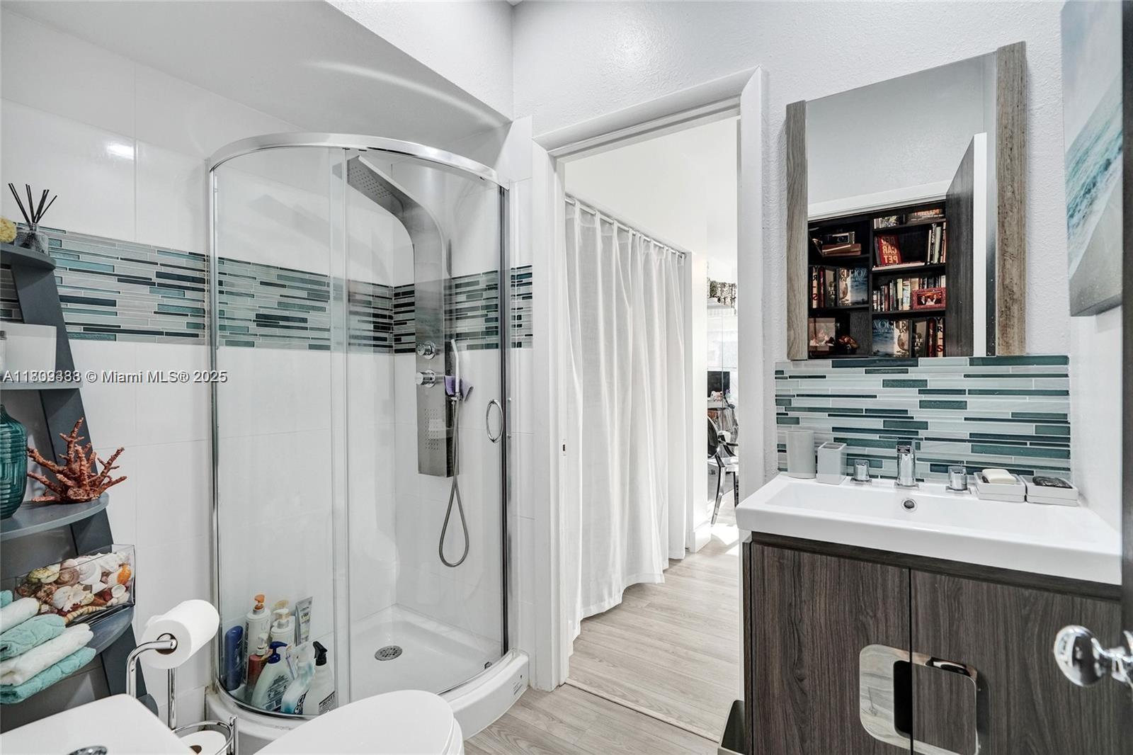Aventura, Florida, 33180, United States, 4 Bedrooms Bedrooms, ,4 BathroomsBathrooms,Residential,For Sale,1826404
