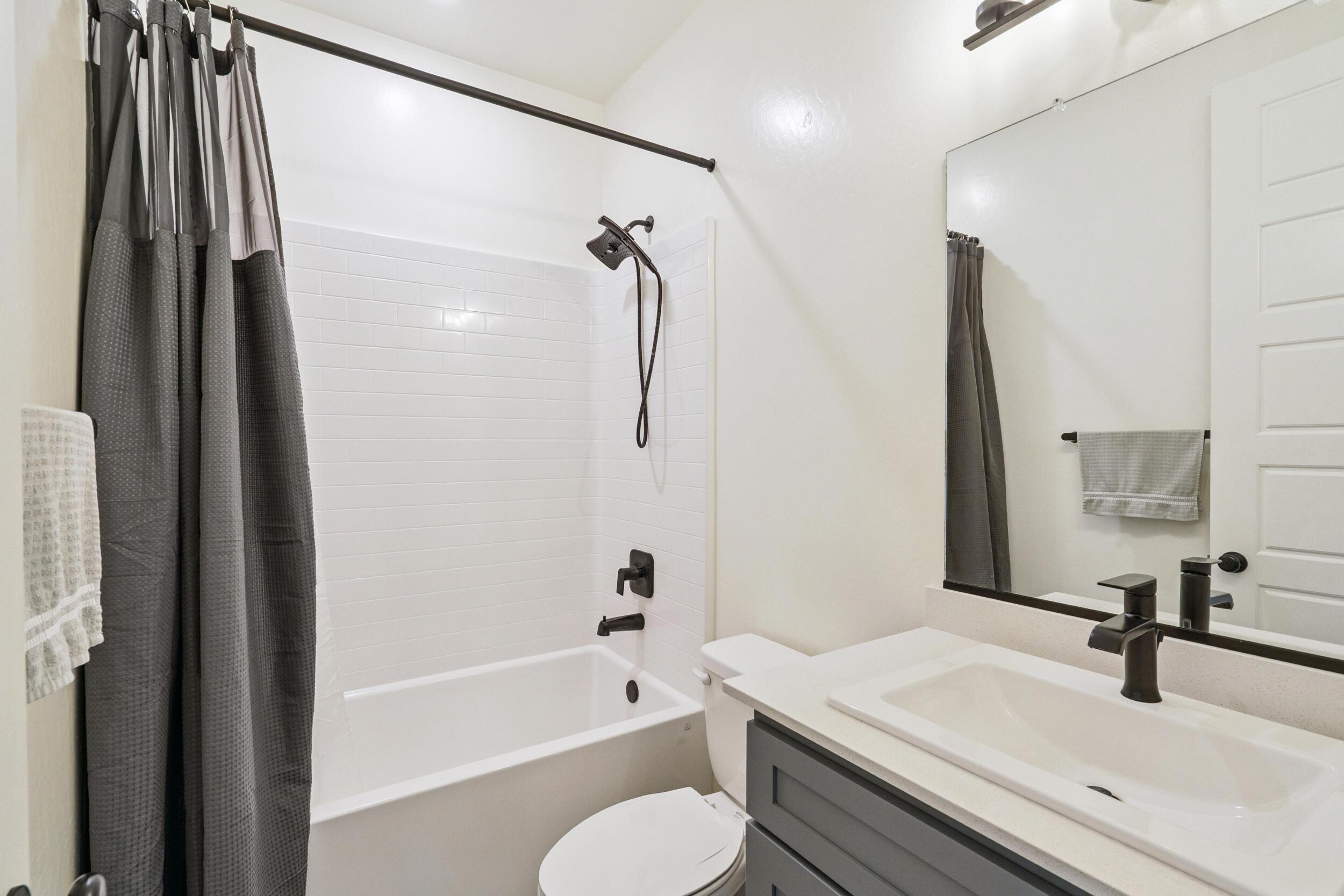 Bakersfield, California, 93314, United States, 4 Bedrooms Bedrooms, ,3 BathroomsBathrooms,Residential,For Sale,1923542
