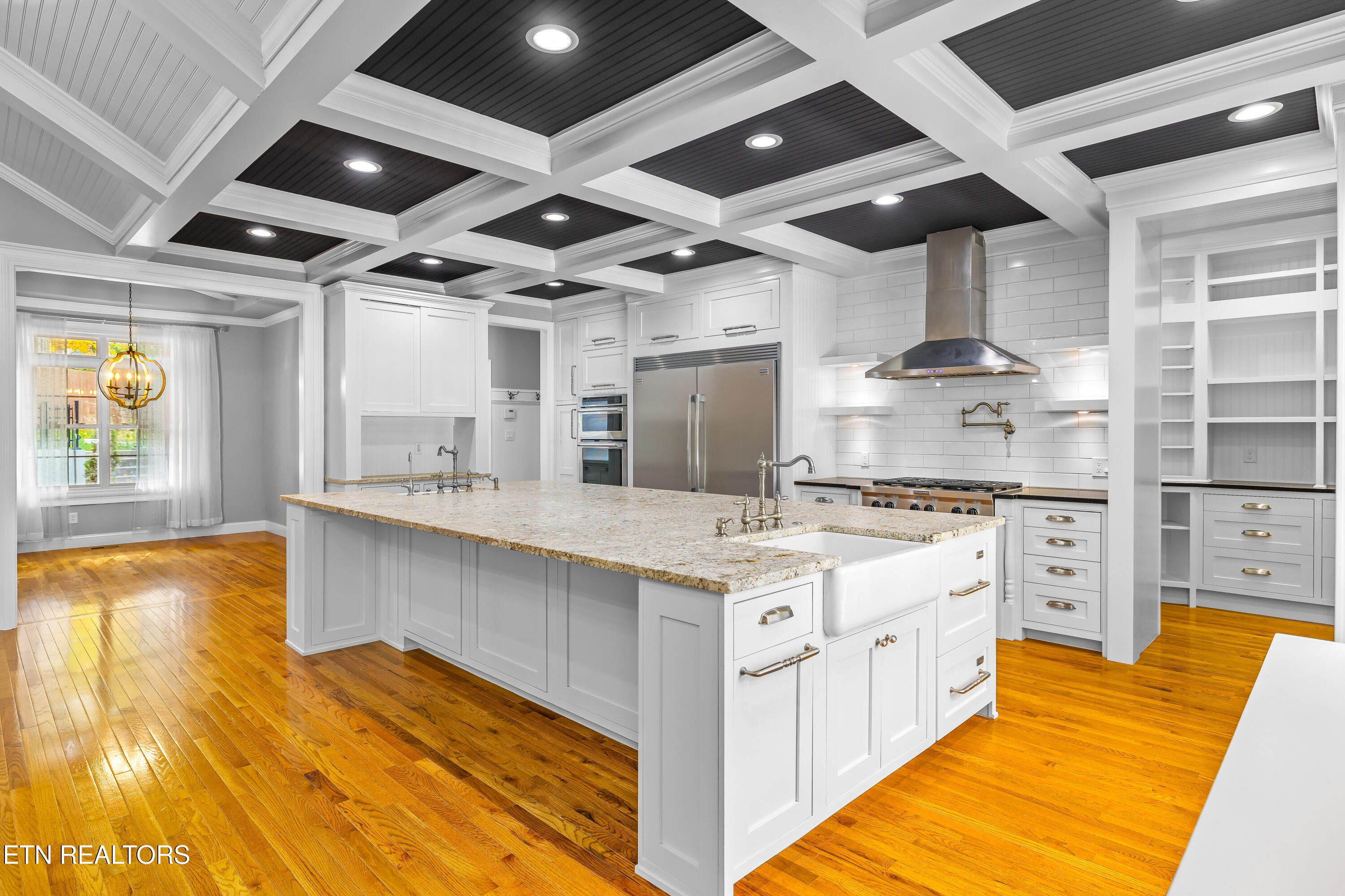 Maryville, Tennessee, 37803, United States, 4 Bedrooms Bedrooms, ,5 BathroomsBathrooms,Residential,For Sale,1984597