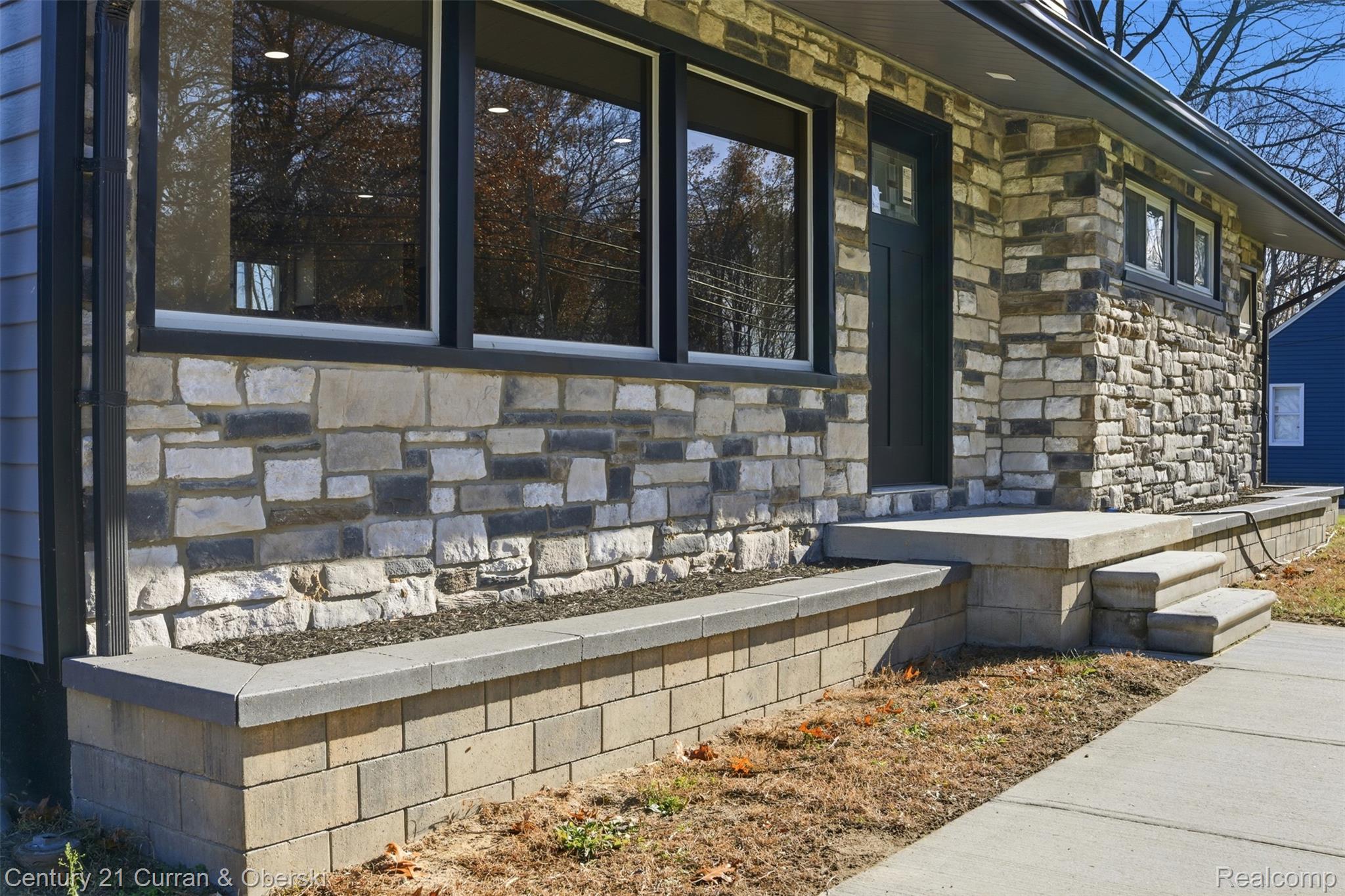 Brownstown Charter Township, Michigan, 48174, United States, 3 Bedrooms Bedrooms, ,2 BathroomsBathrooms,Residential,For Sale,1996649