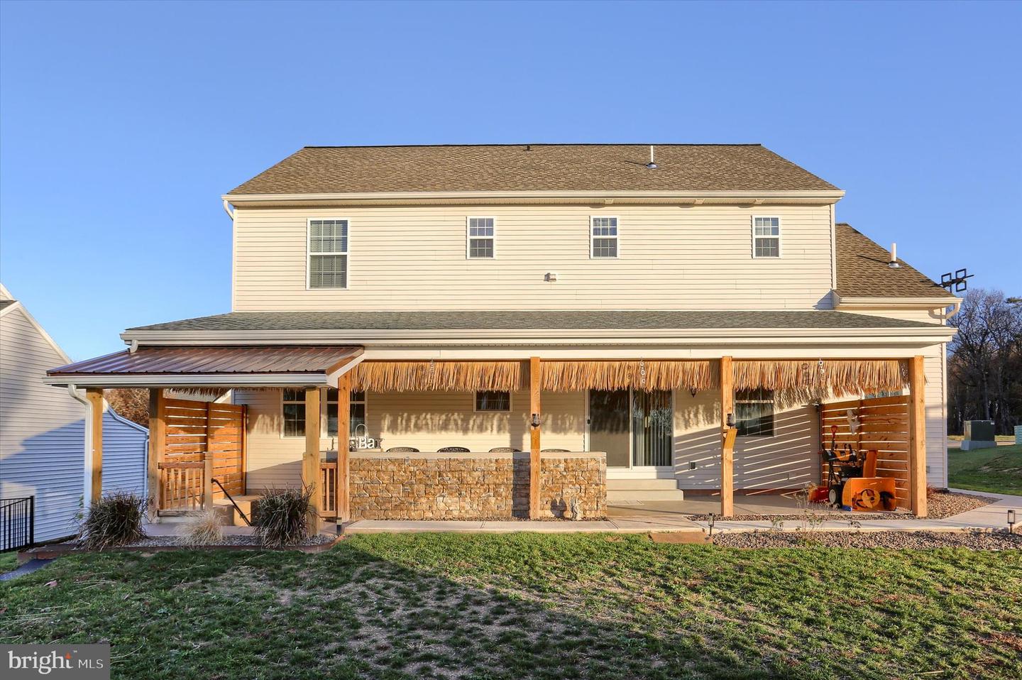 Etters, Pennsylvania, 17319, United States, 5 Bedrooms Bedrooms, ,4 BathroomsBathrooms,Residential,For Sale,1992939