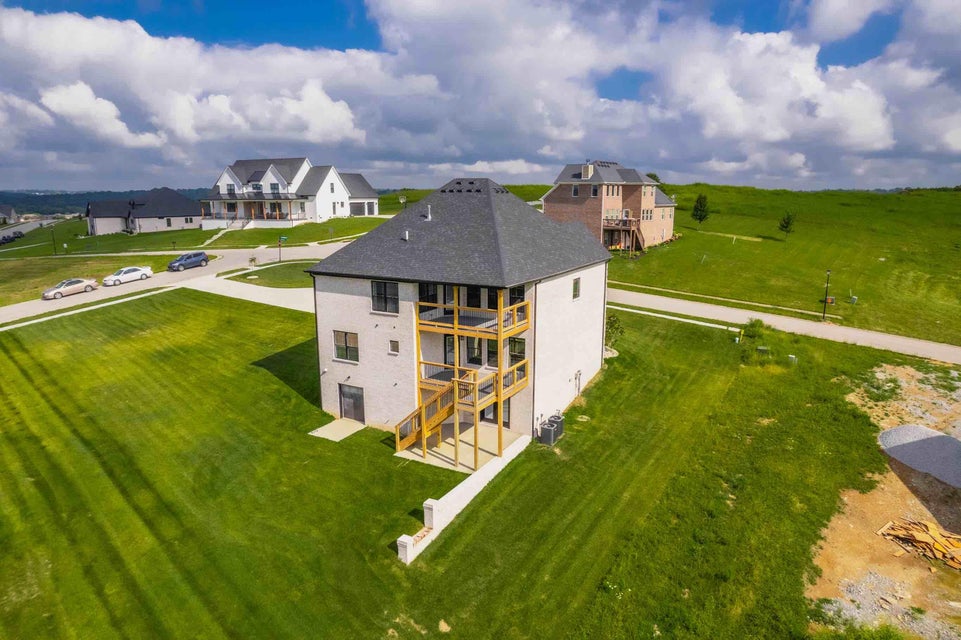 Richmond, Kentucky, 40475, United States, 5 Bedrooms Bedrooms, ,5 BathroomsBathrooms,Residential,For Sale,1881286