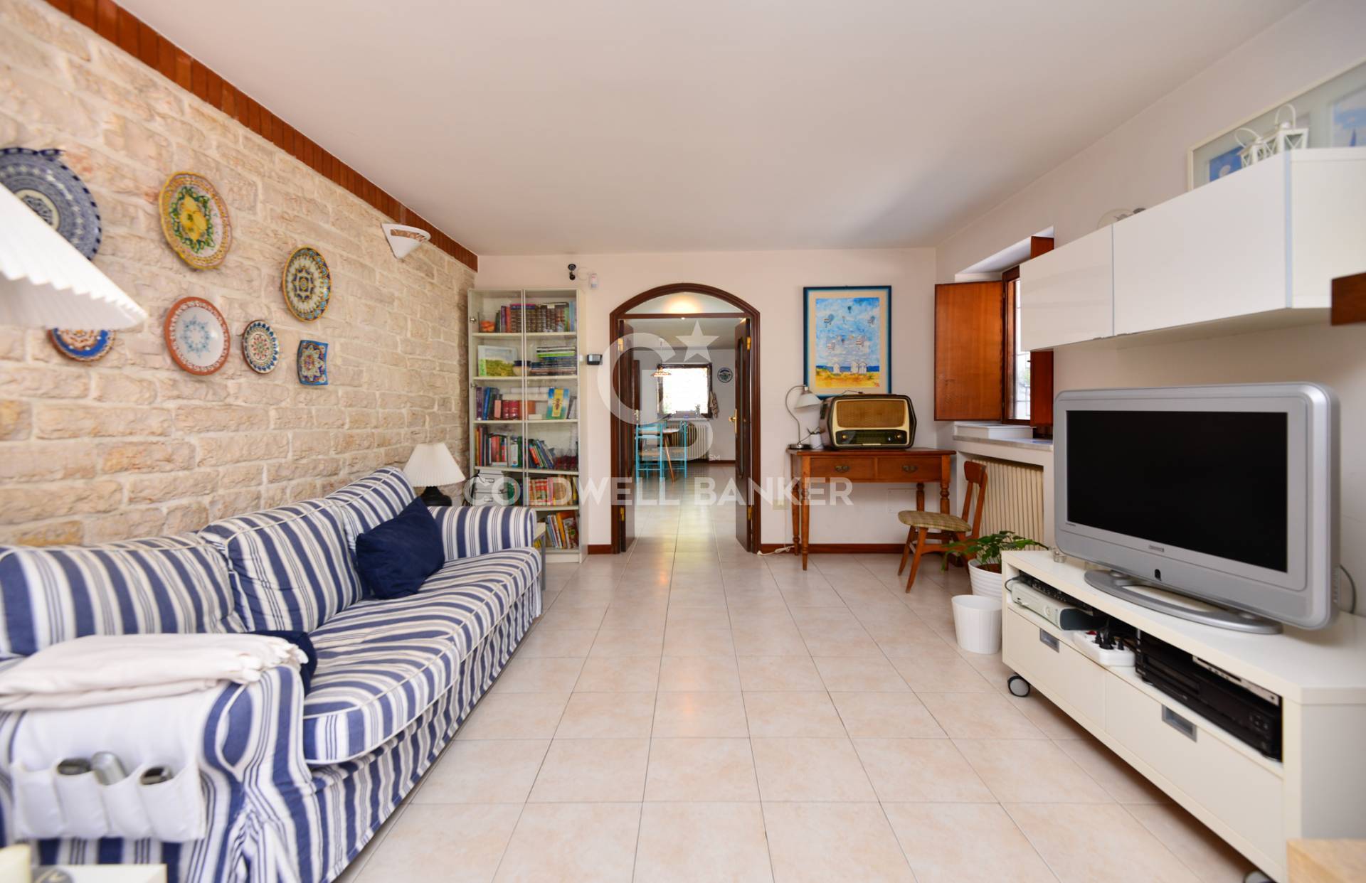 VIA NAPOLI, Bari, Bari, 70100, IT, 6 Bedrooms Bedrooms, ,4 BathroomsBathrooms,Residential,For Sale,VIA NAPOLI,1445794