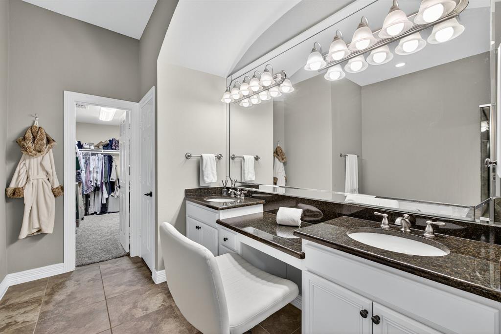 Dallas, Texas, 75219, United States, 2 Bedrooms Bedrooms, ,3 BathroomsBathrooms,Residential,For Sale,1996235