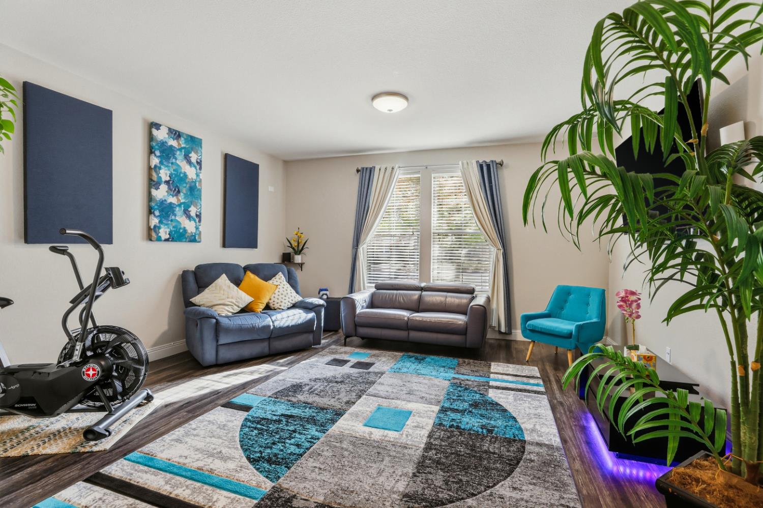 Rancho Cordova, California, 95670, United States, 3 Bedrooms Bedrooms, ,3 BathroomsBathrooms,Residential,For Sale,1991437