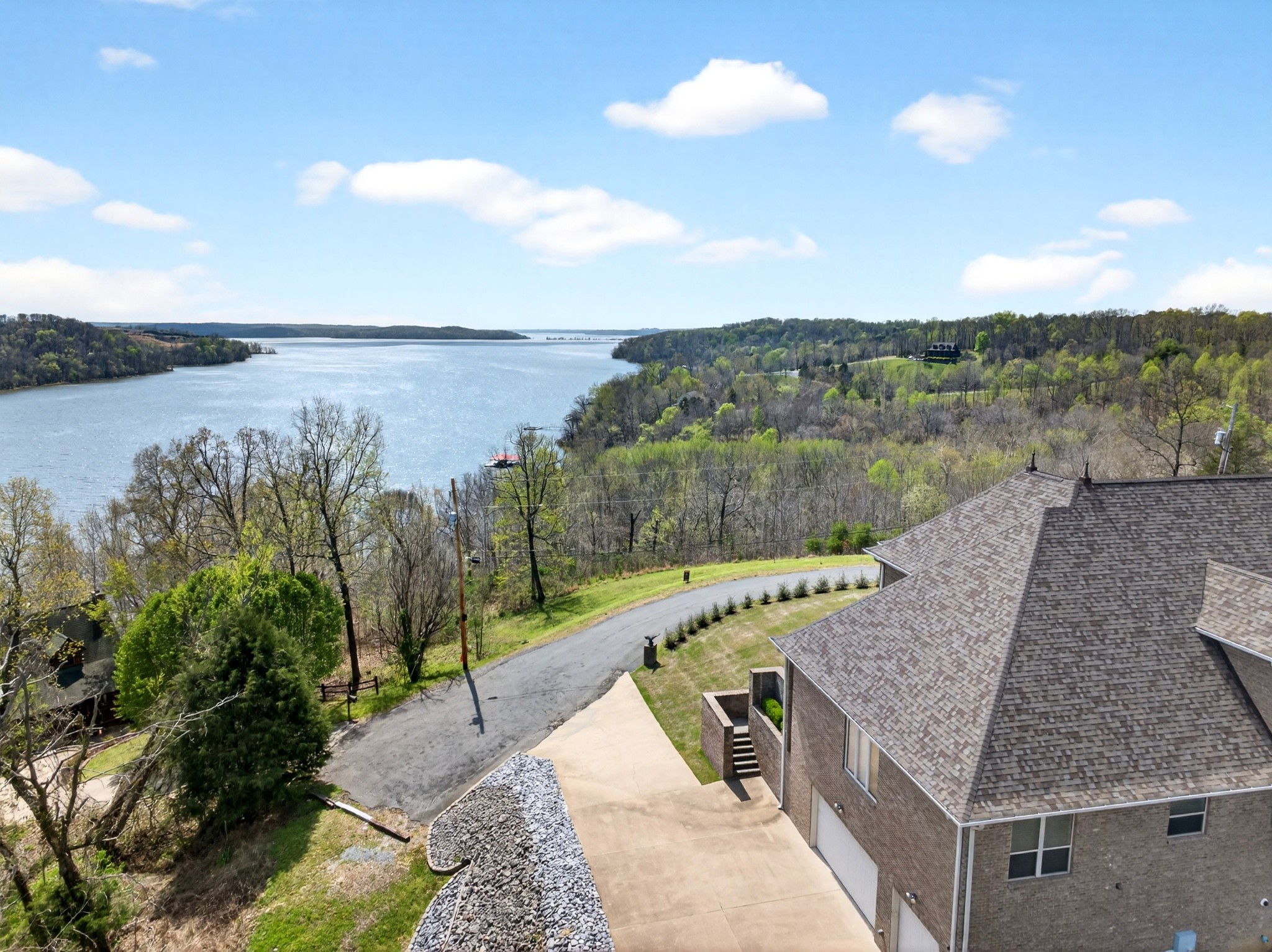 Dover, Tennessee, 37058, United States, 4 Bedrooms Bedrooms, ,3 BathroomsBathrooms,Residential,For Sale,2033493