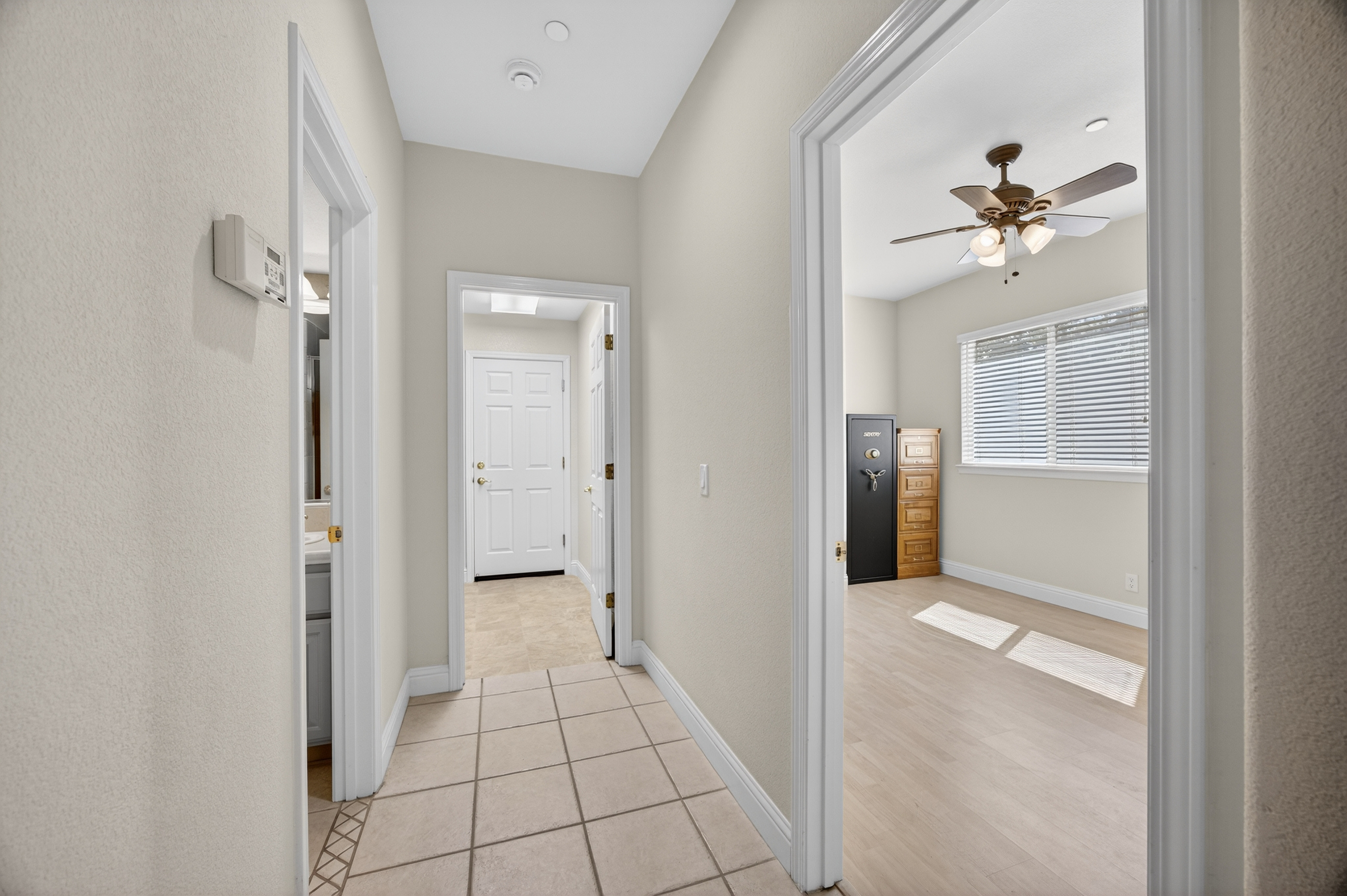  5500 Tierra Gardens Lane, Carmichael, CA 95608 - 物件實景