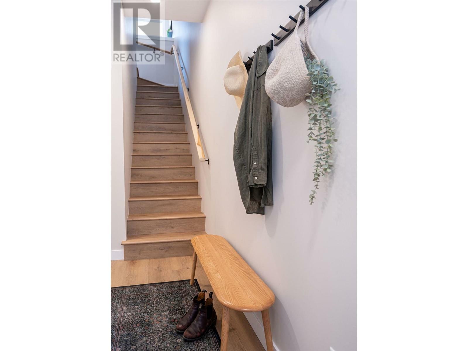REVELSTOKE, British Columbia, V0E 2S0, CA, 3 Bedrooms Bedrooms, ,3 BathroomsBathrooms,Residential,For Sale,1837319
