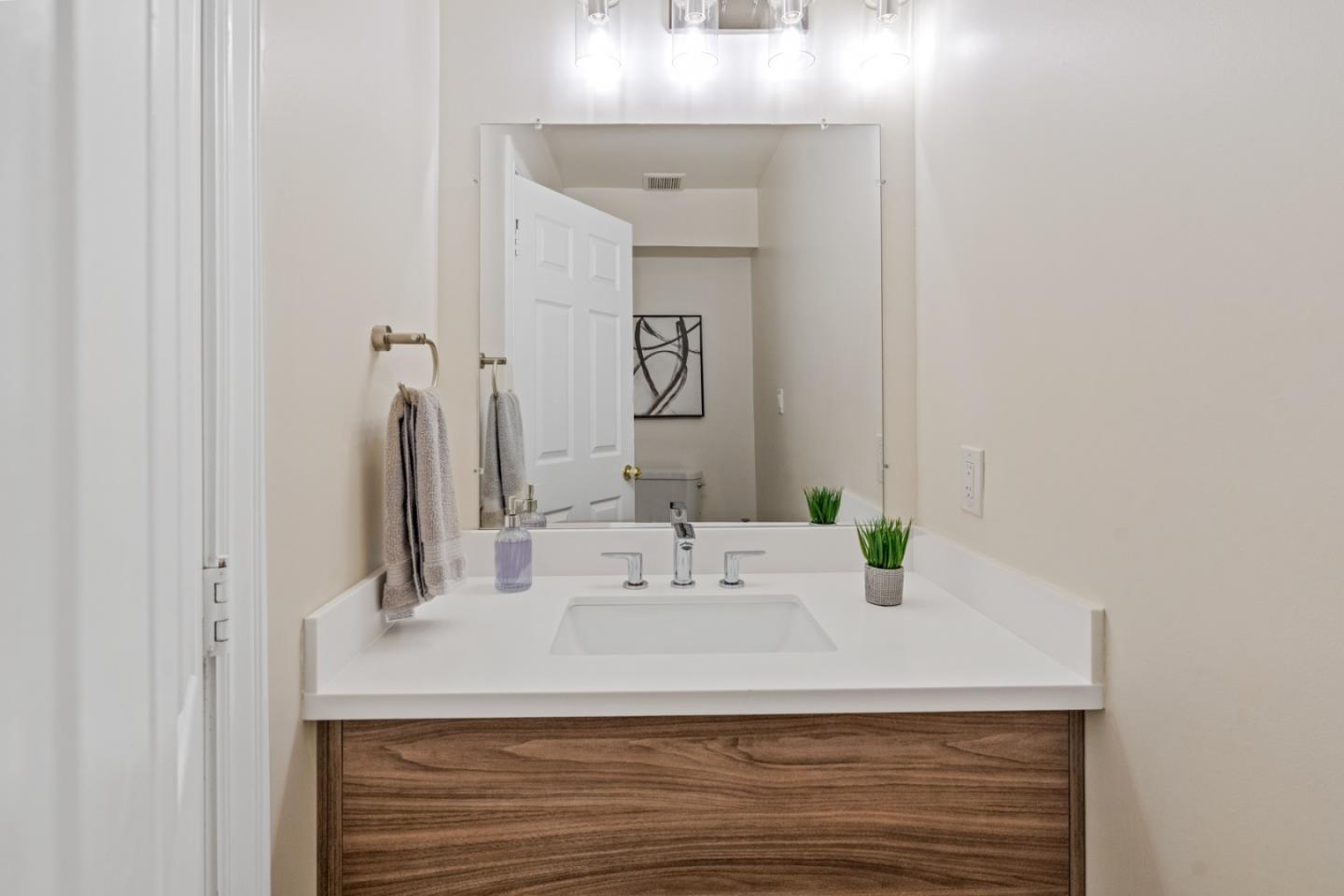 Pacifica, California, 94044, United States, 4 Bedrooms Bedrooms, ,5 BathroomsBathrooms,Residential,For Sale,1988346