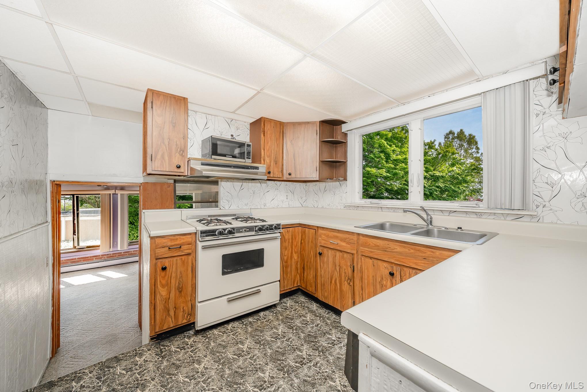 Freeport, New York, 11520, United States, 3 Bedrooms Bedrooms, ,2 BathroomsBathrooms,Residential,For Sale,1980355