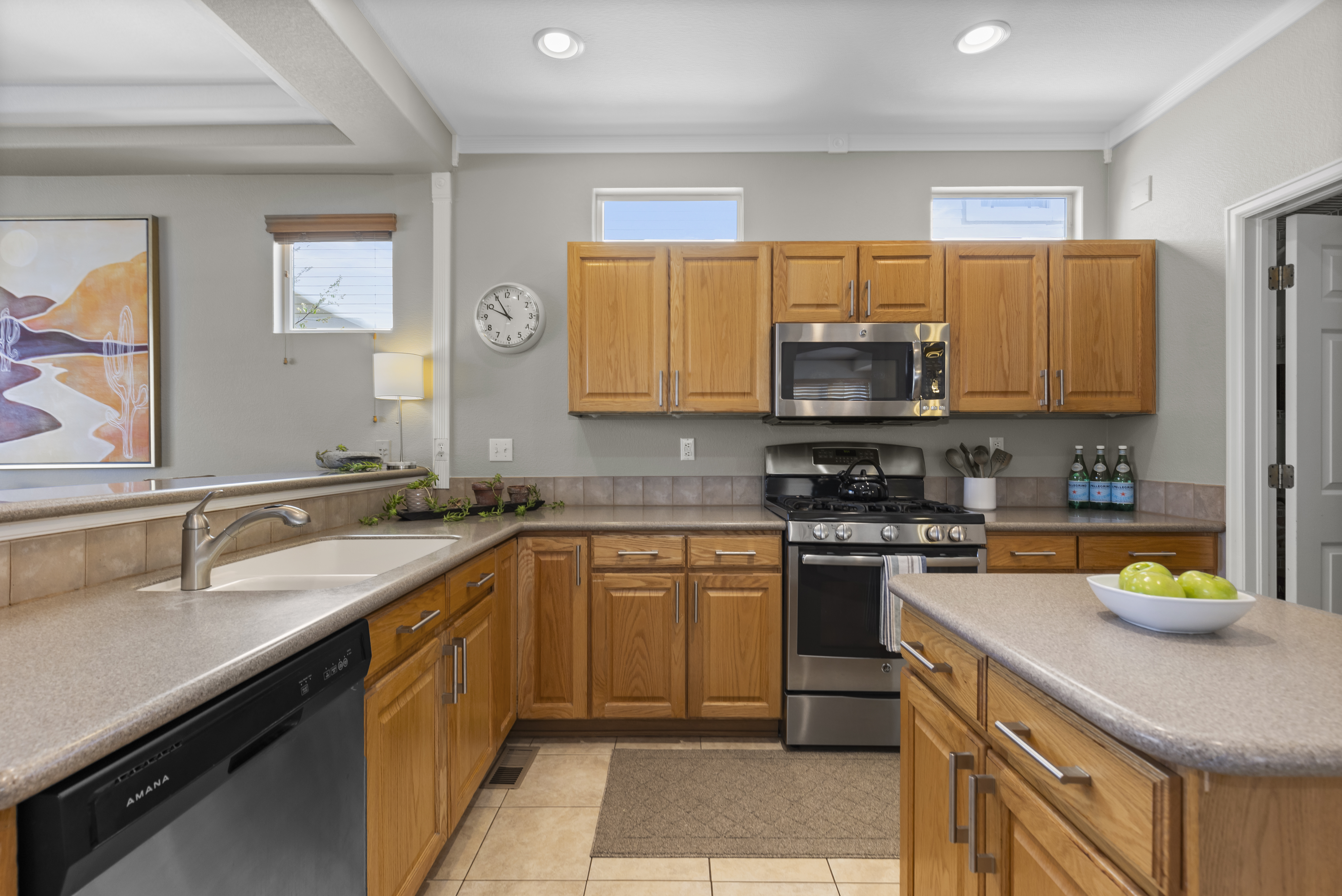  PRIME LOWRY LOCATION  UPDATED & METICULOUSLY MAINTAINED - 物件實景