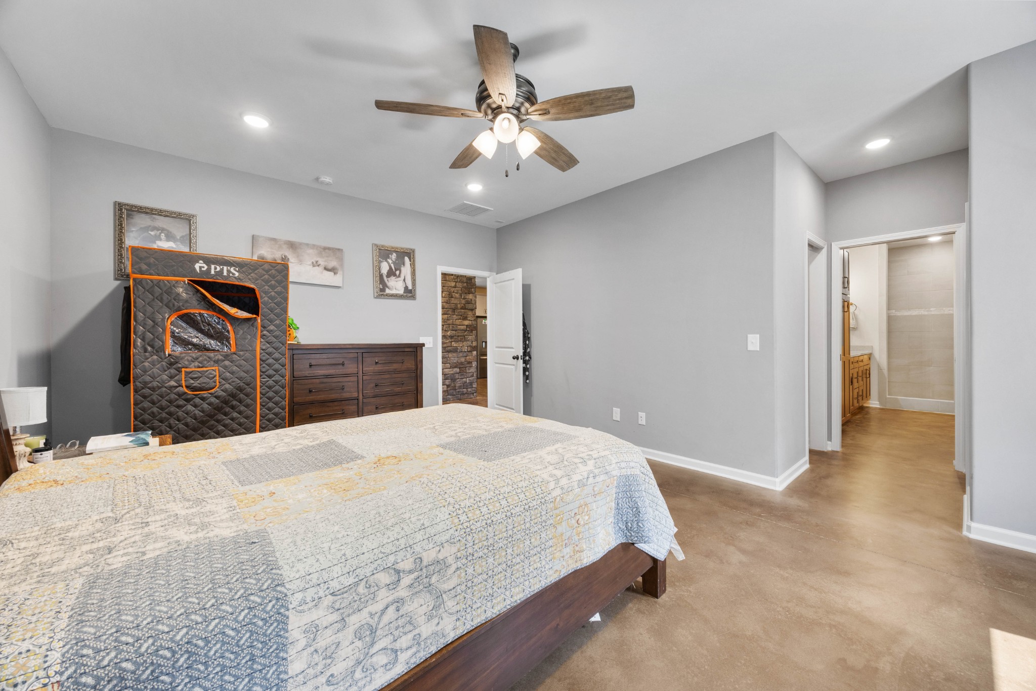 Indian Mound, Tennessee, 37079, United States, 3 Bedrooms Bedrooms, ,2 BathroomsBathrooms,Residential,For Sale,1866881