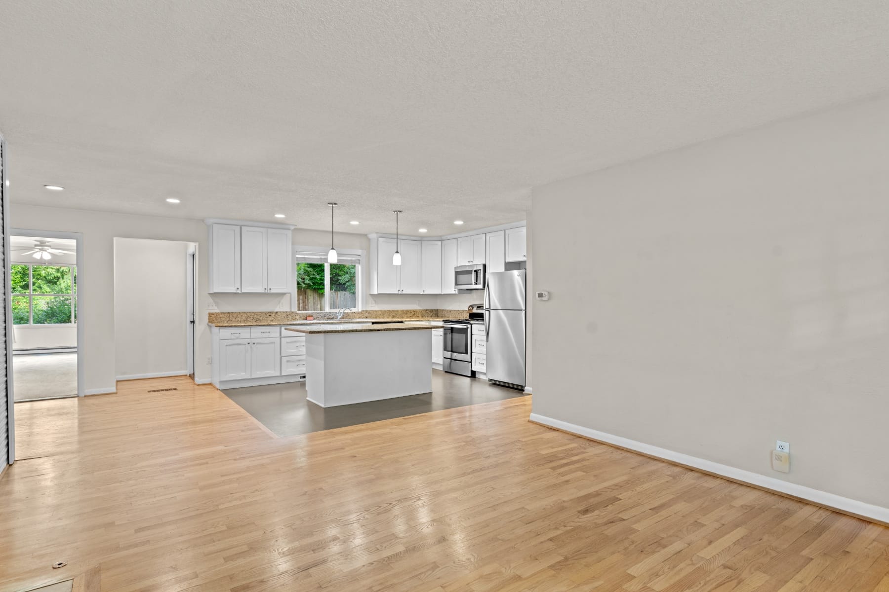  232 6TH ST Lake Oswego, OR 97034 - 物件實景