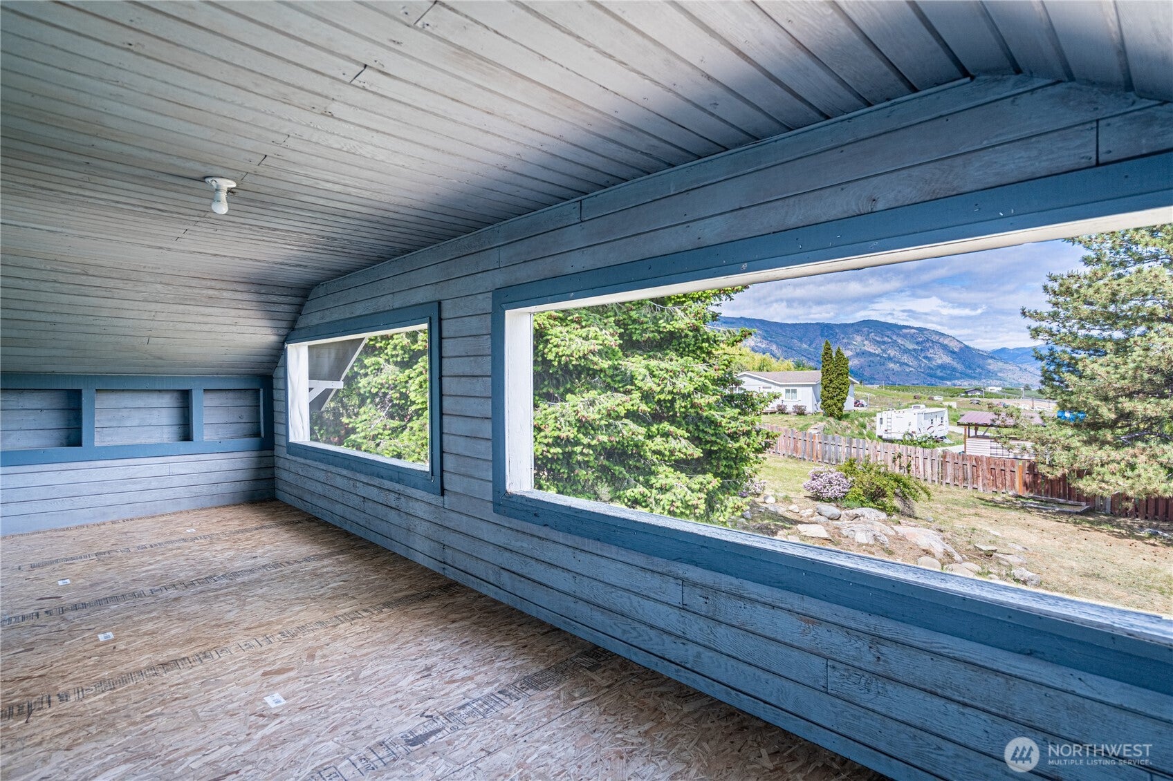 Manson, Washington, 98831, United States, 4 Bedrooms Bedrooms, ,1 BathroomBathrooms,Residential,For Sale,1821067