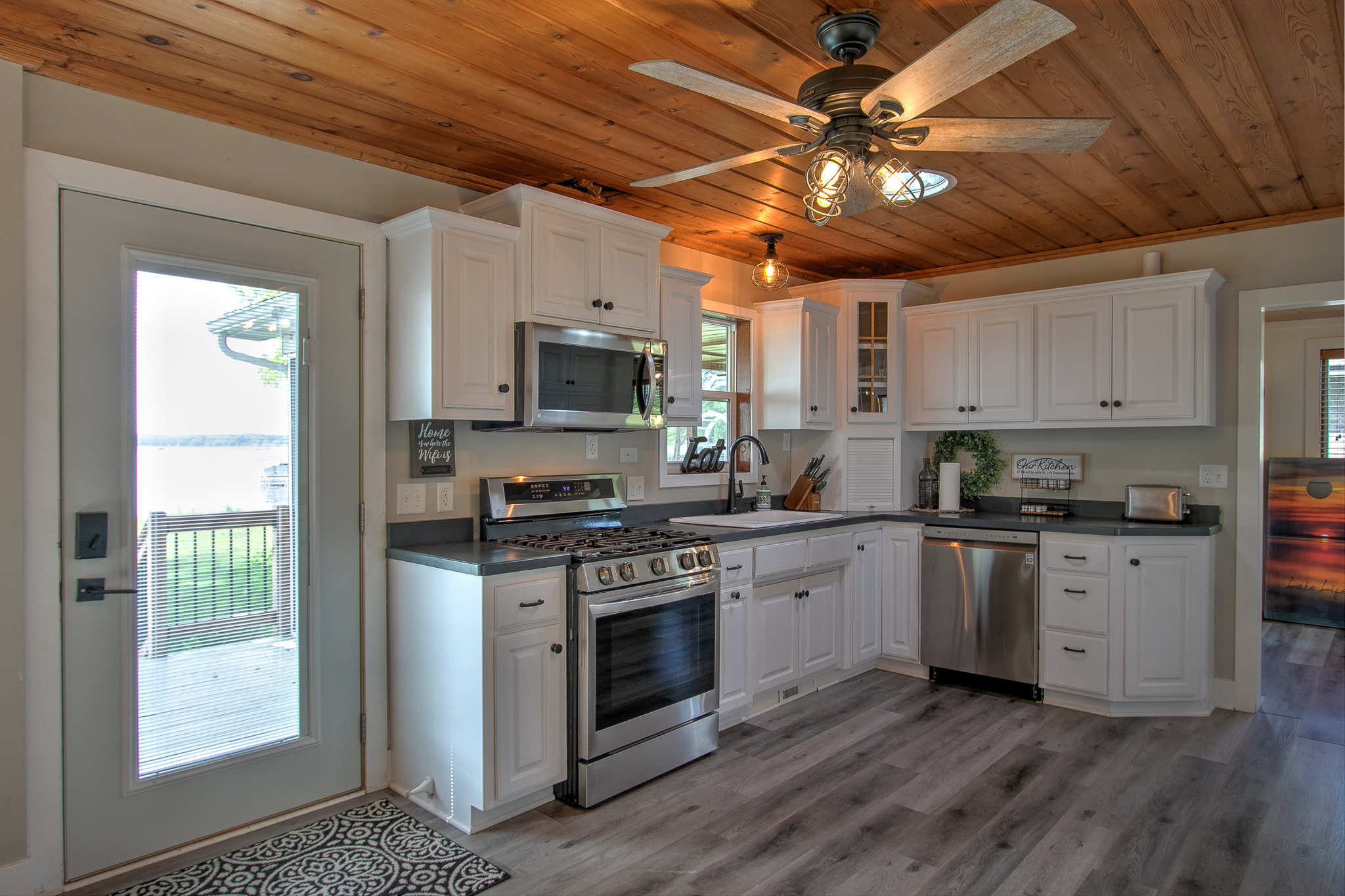 Rush City, Minnesota, 55069, United States, 3 Bedrooms Bedrooms, ,1 BathroomBathrooms,Residential,For Sale,2048119