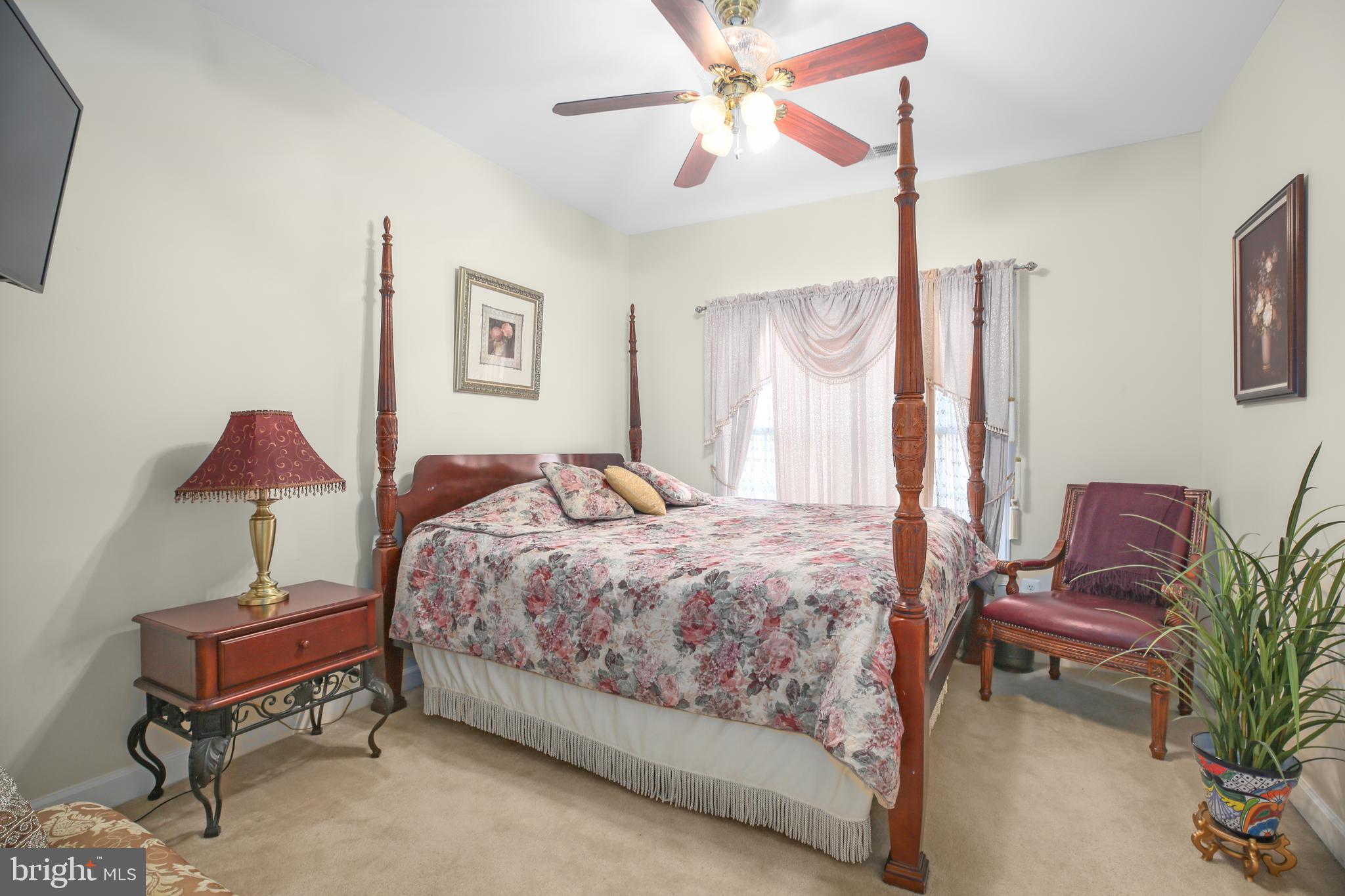 Woodbridge, Virginia, 22192, United States, 5 Bedrooms Bedrooms, ,5 BathroomsBathrooms,Residential,For Sale,1987362