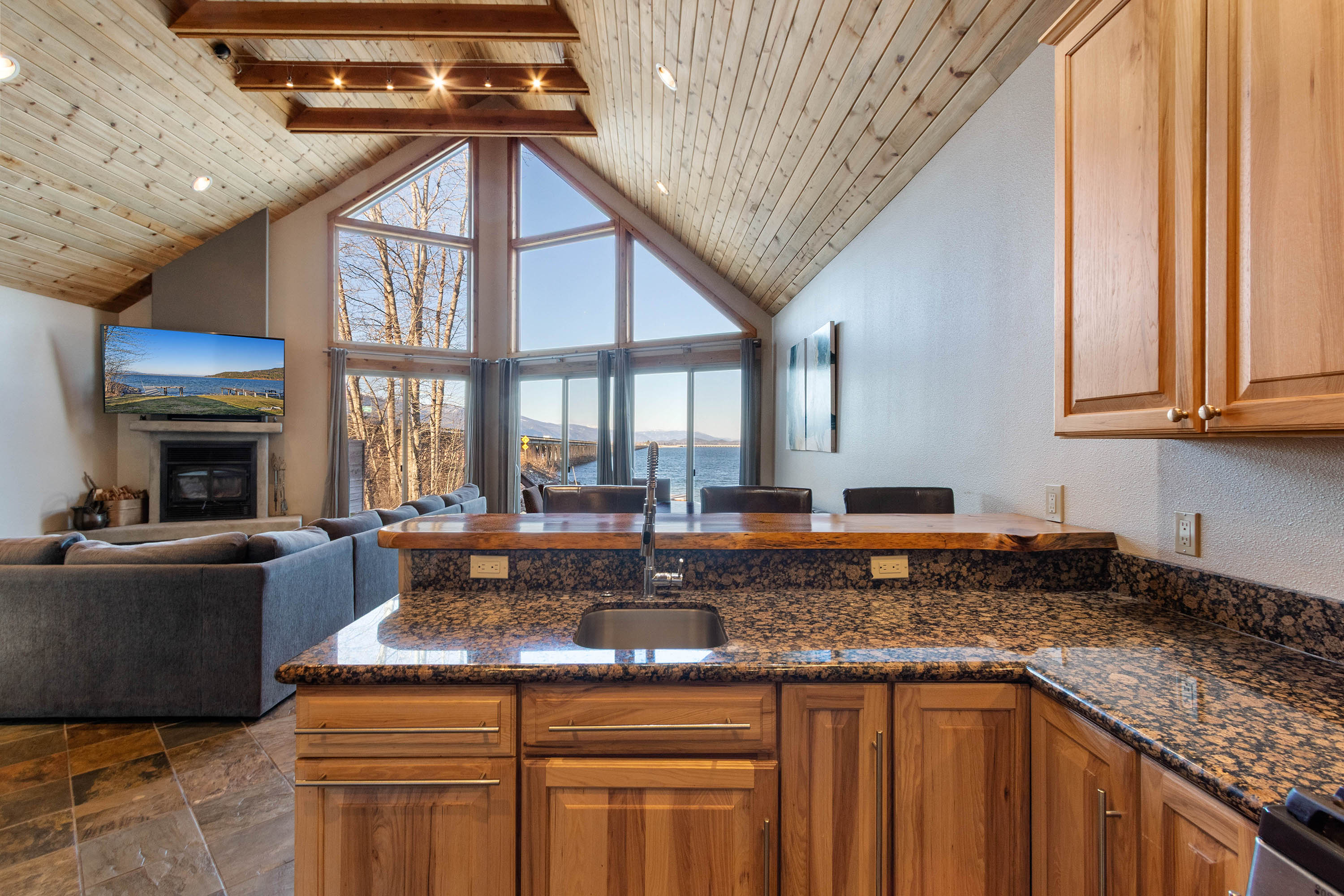 Sagle, Idaho, 83860, United States, 4 Bedrooms Bedrooms, ,2 BathroomsBathrooms,Residential,For Sale,2013773