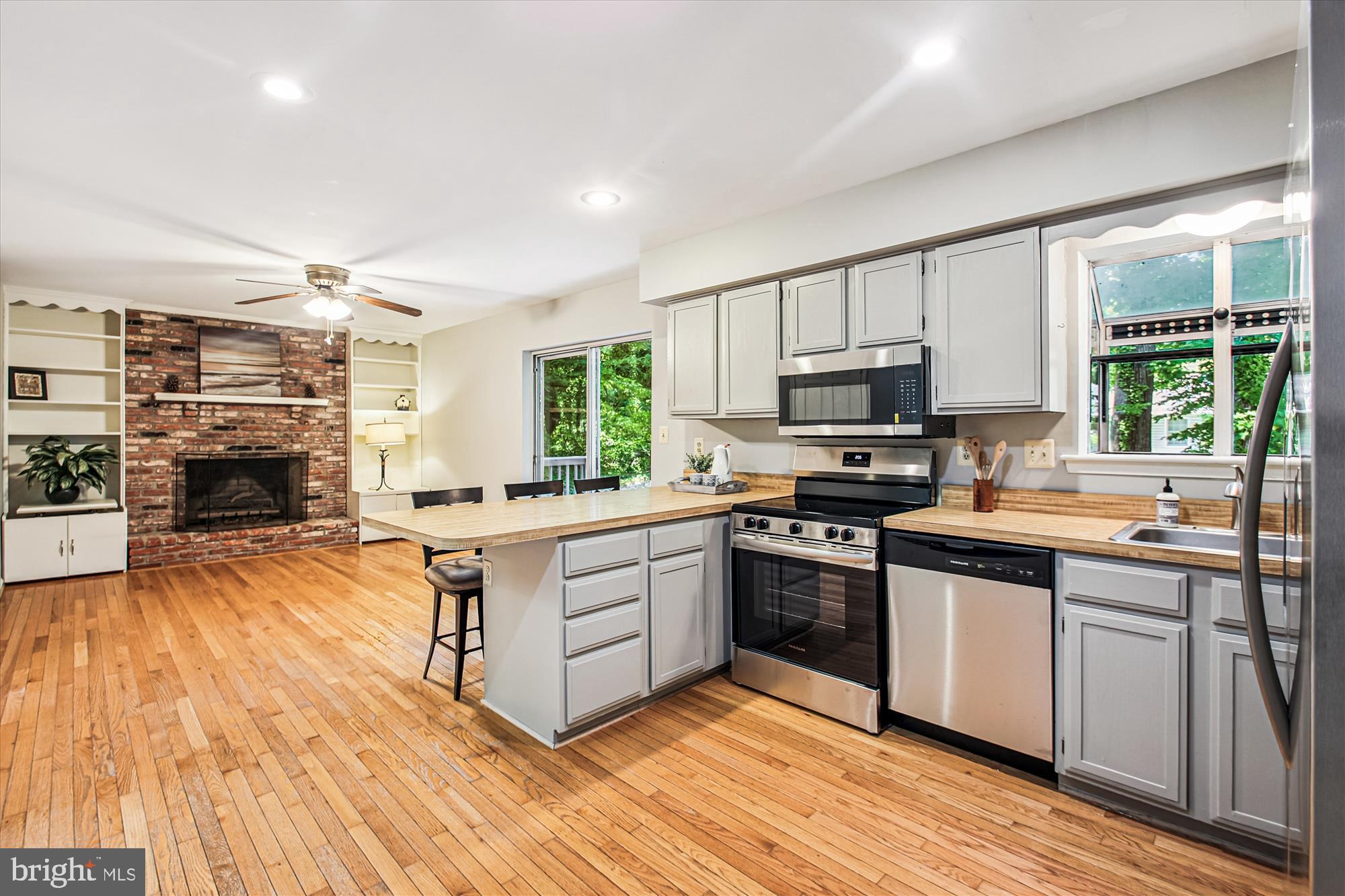 Arnold, Maryland, 21012, United States, 4 Bedrooms Bedrooms, ,3 BathroomsBathrooms,Residential,For Sale,1979079