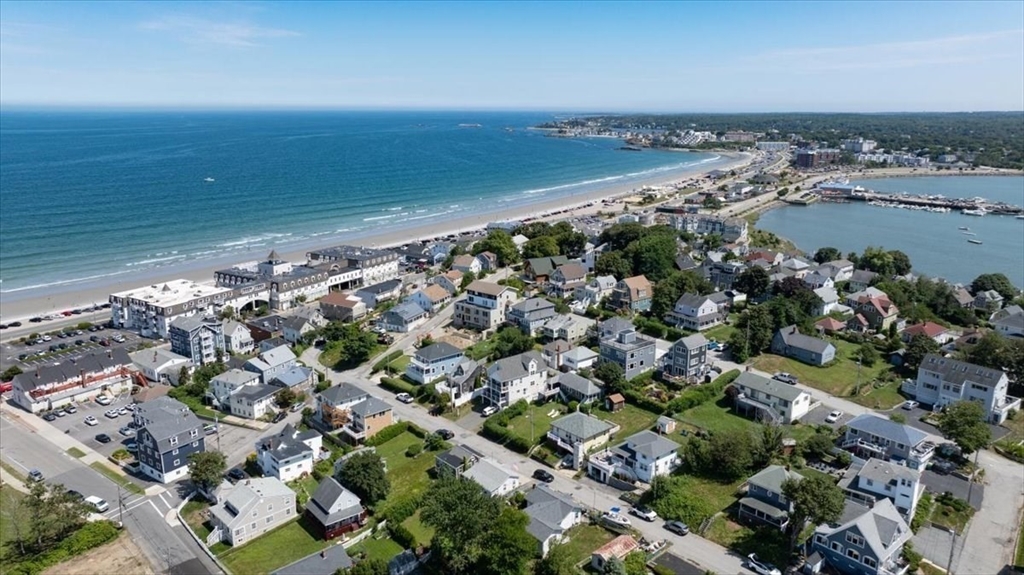 Hull, Massachusetts, 02045, United States, 4 Bedrooms Bedrooms, ,1 BathroomBathrooms,Residential,For Sale,1919766