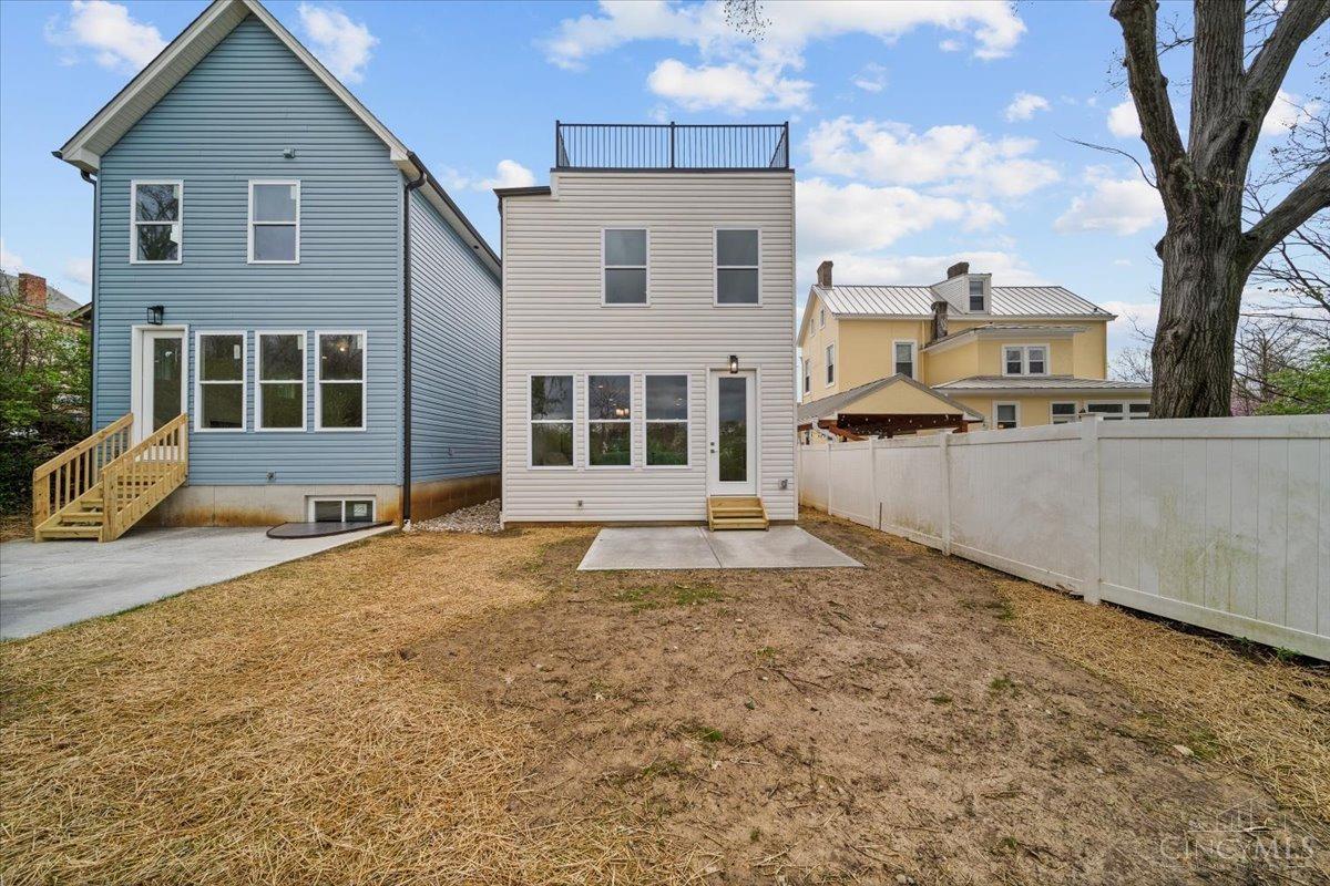 Cincinnati, Ohio, 45208, United States, 3 Bedrooms Bedrooms, ,3 BathroomsBathrooms,Residential,For Sale,1960711