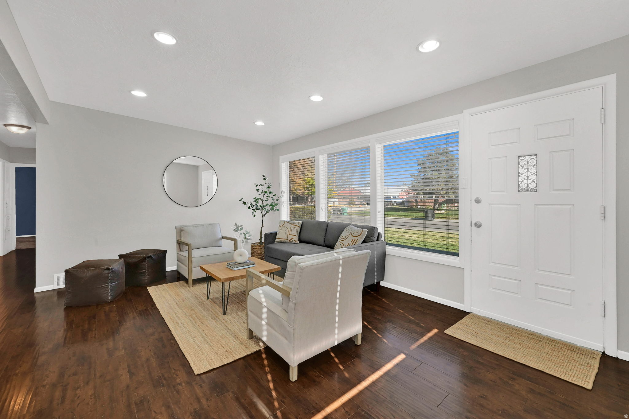 Murray, Utah, 84107, United States, 3 Bedrooms Bedrooms, ,2 BathroomsBathrooms,Residential,For Sale,1999018