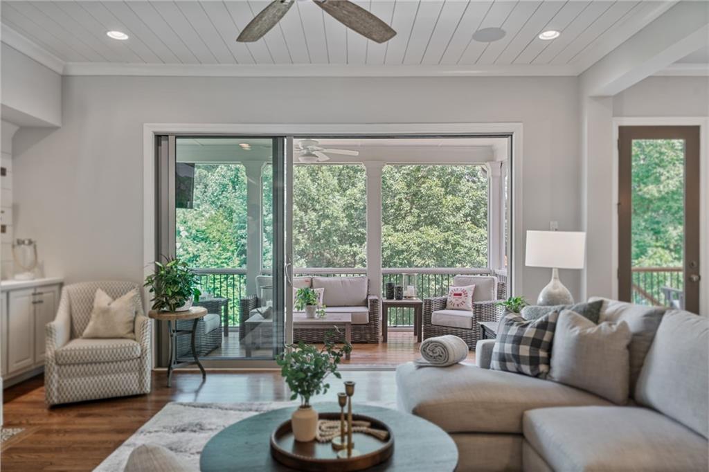 Alpharetta, Georgia, 30022, United States, 6 Bedrooms Bedrooms, ,6 BathroomsBathrooms,Residential,For Sale,1900569