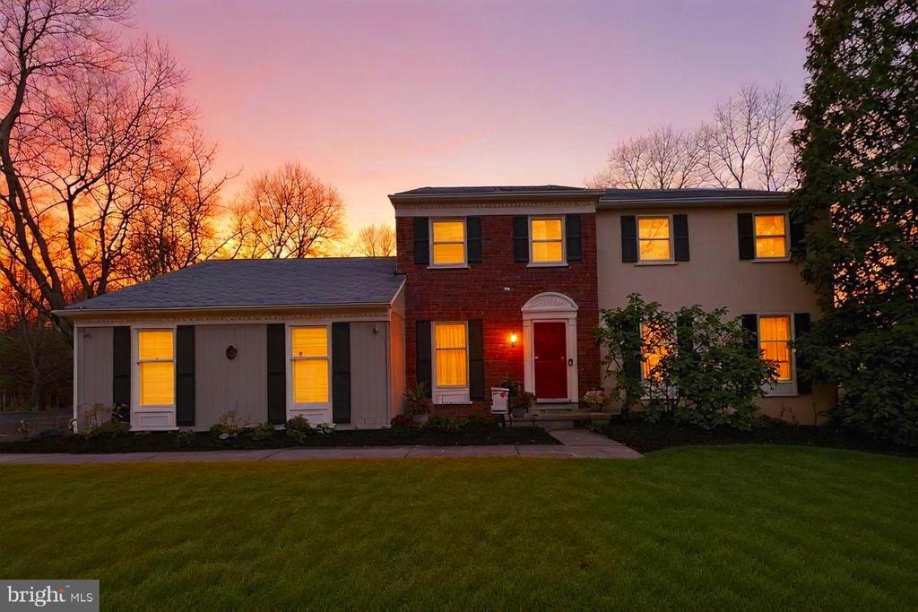 Fort Washington, Pennsylvania, 19034, United States, 5 Bedrooms Bedrooms, ,4 BathroomsBathrooms,Residential,For Sale,2002149