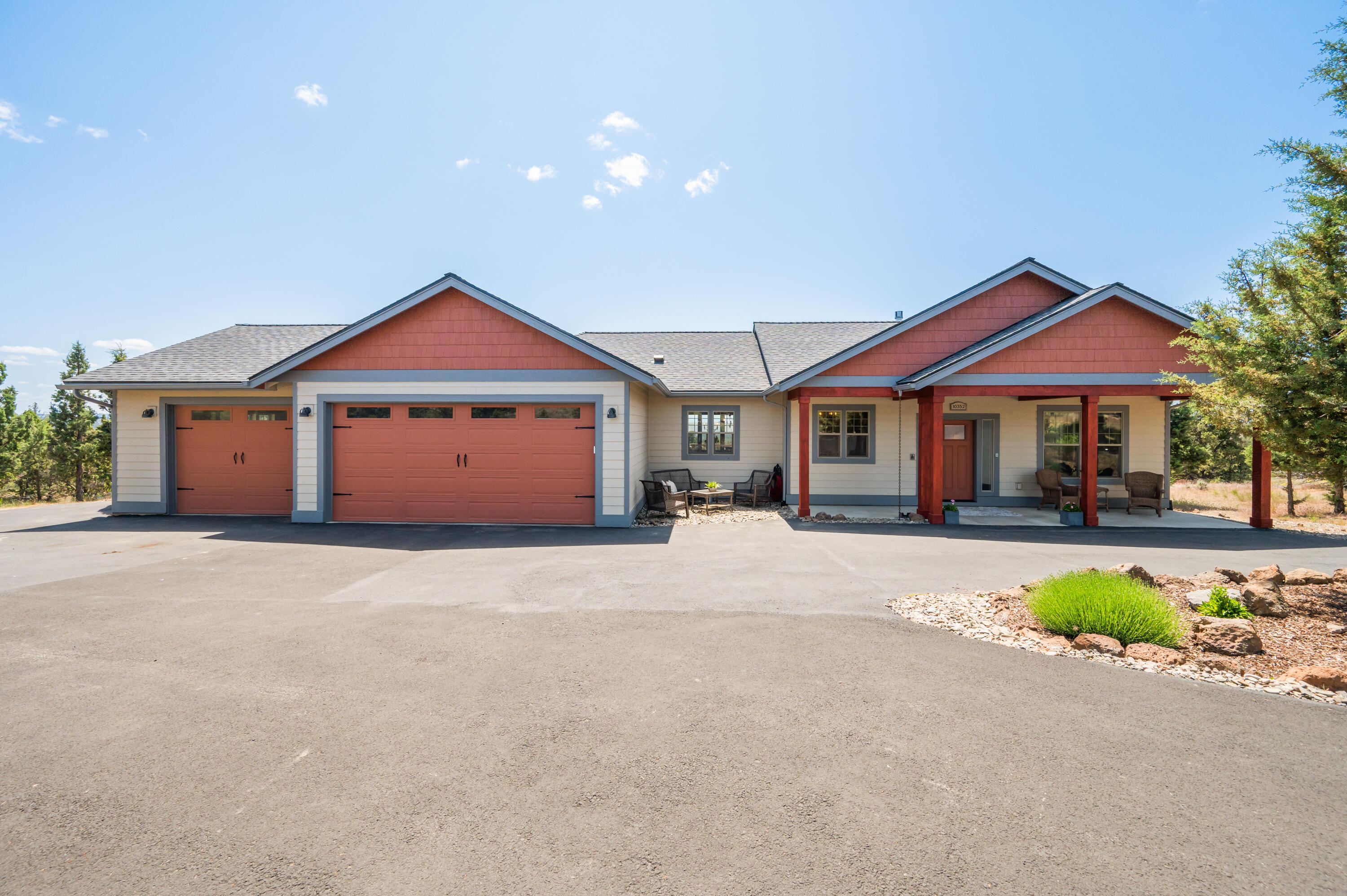 Prineville, Oregon, 97754, United States, 3 Bedrooms Bedrooms, ,2 BathroomsBathrooms,Residential,For Sale,1848132