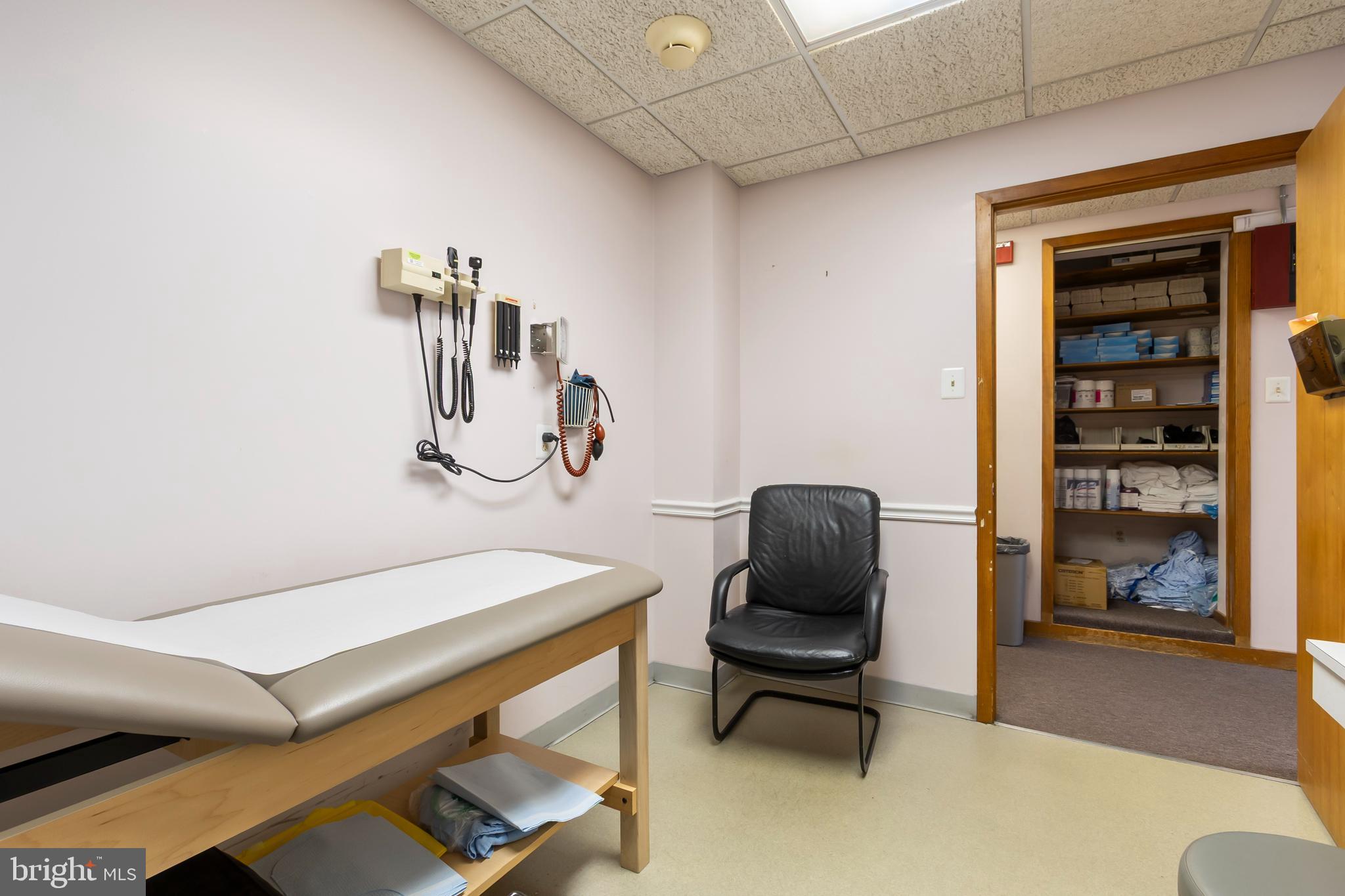 PHILADELPHIA, Pennsylvania, 19148, United States, 6 Bedrooms Bedrooms, ,Residential,For Sale,1990200