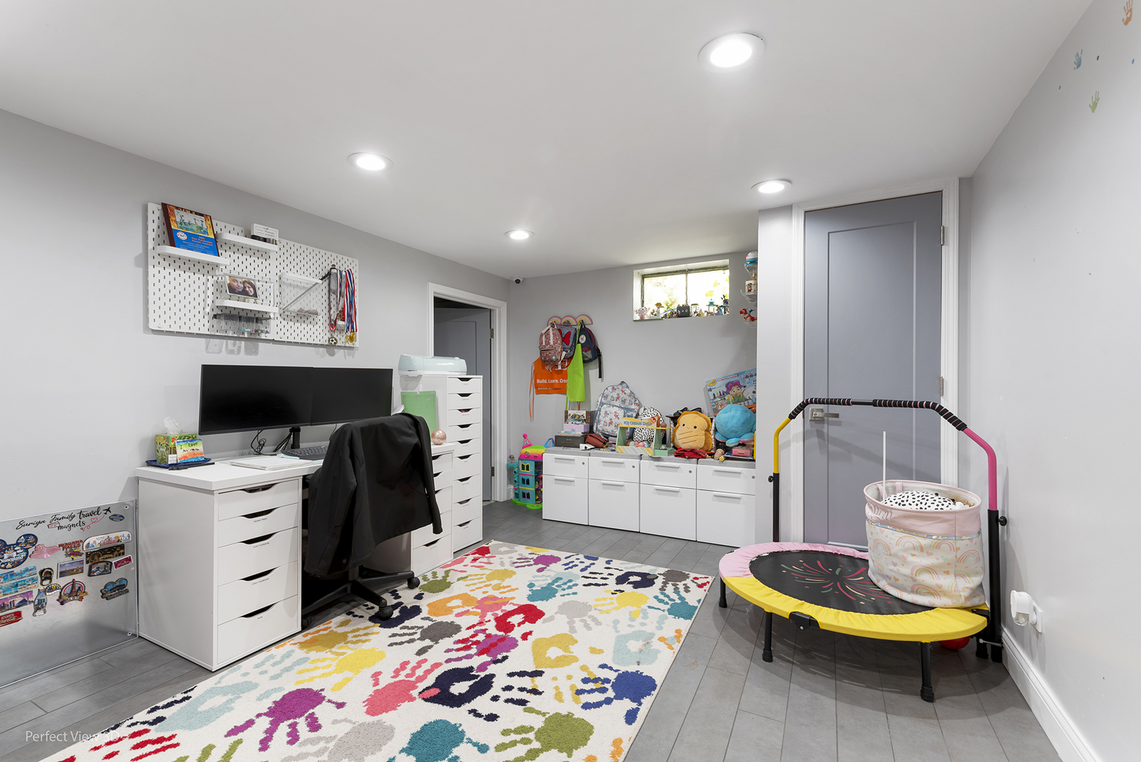 Morton Grove, Illinois, 60053, United States, 4 Bedrooms Bedrooms, ,2 BathroomsBathrooms,Residential,For Sale,2000642